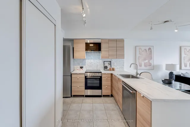 Additional property image - 140 Bathurst St Unit 703