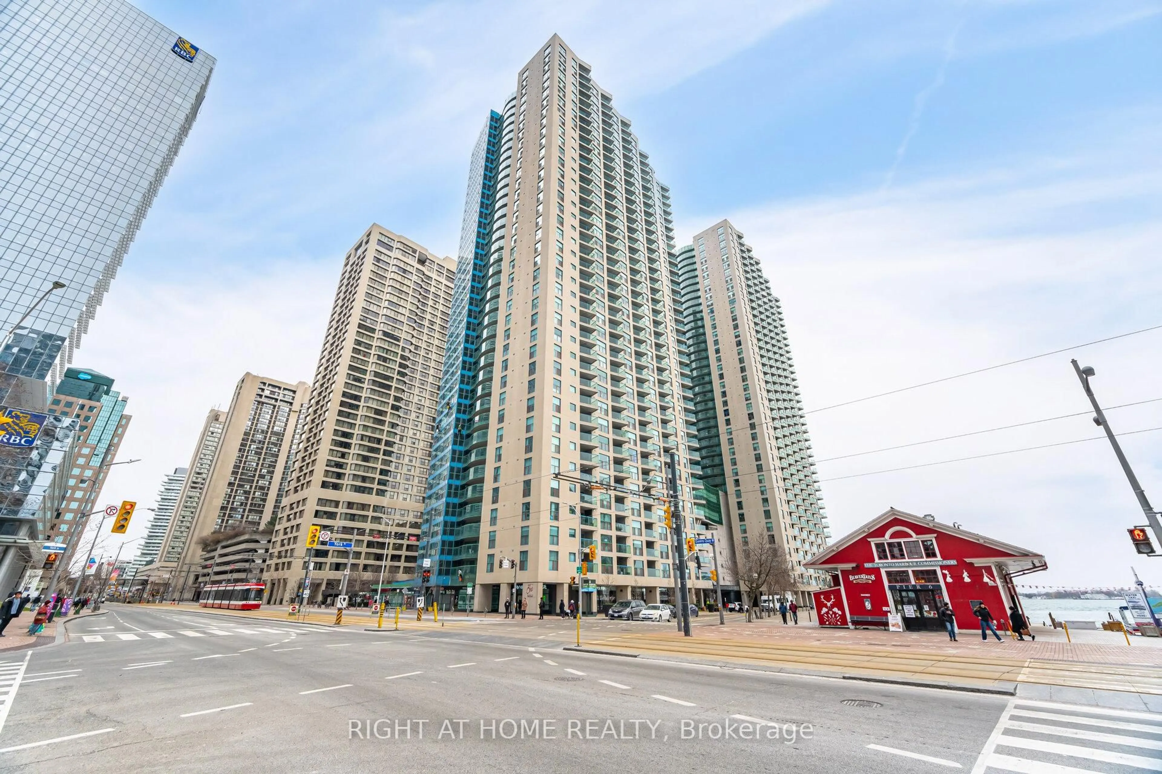 Unknown for 77 Harbour Sq #1812, Toronto Ontario M5J 2S2