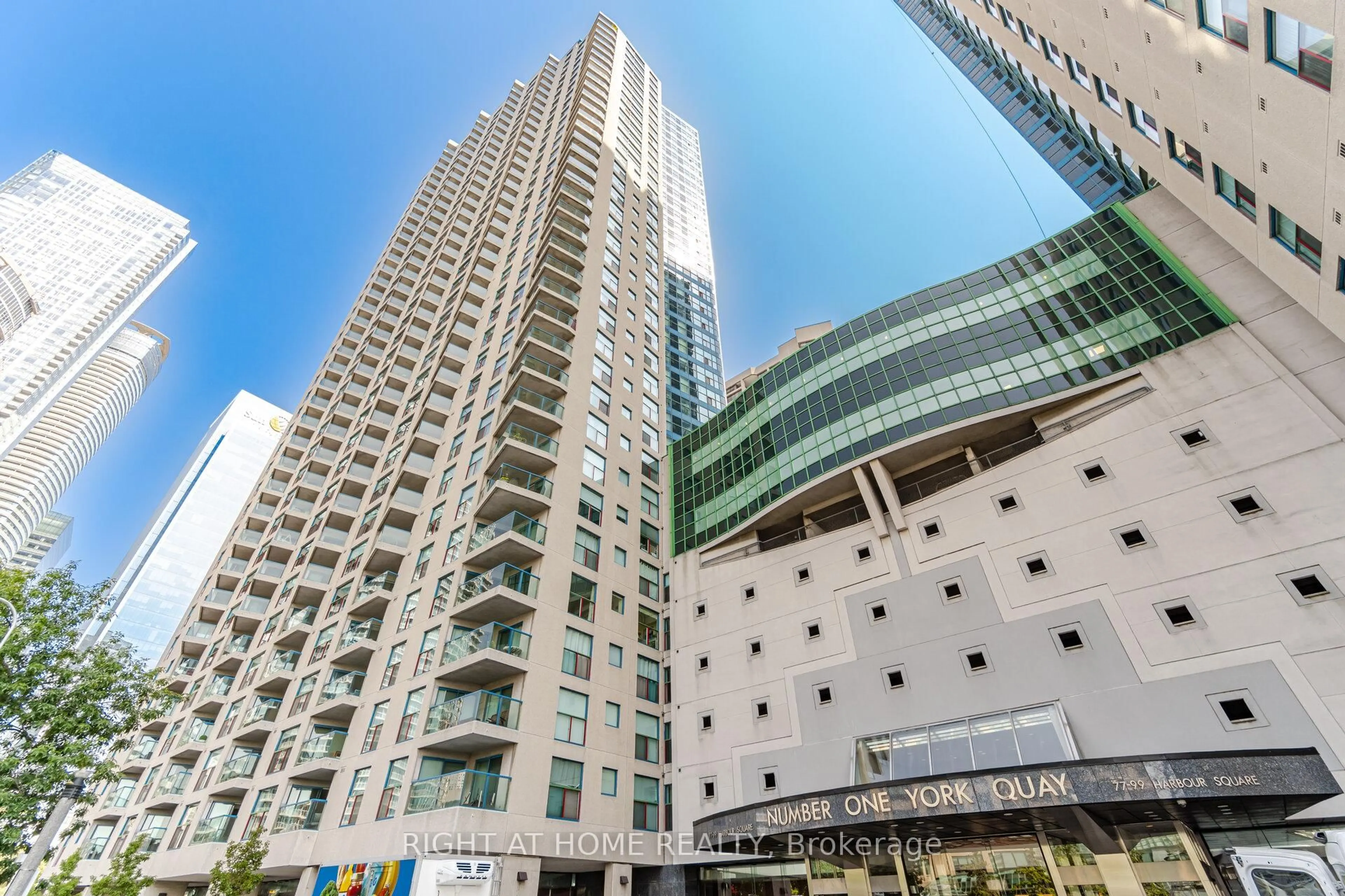 Unknown for 77 Harbour Sq #1812, Toronto Ontario M5J 2S2