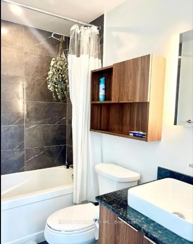 Additional property image - 501 Yonge St Unit 4302