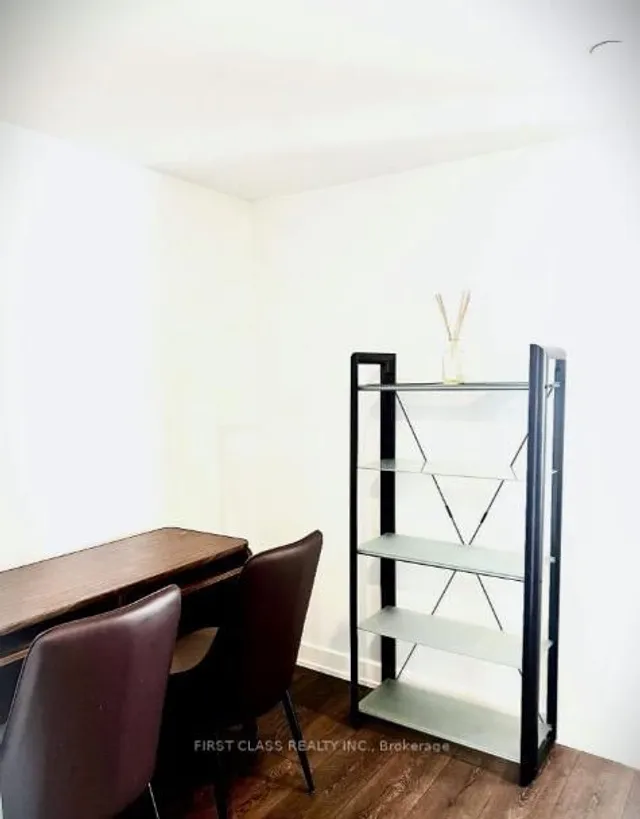 Additional property image - 501 Yonge St Unit 4302