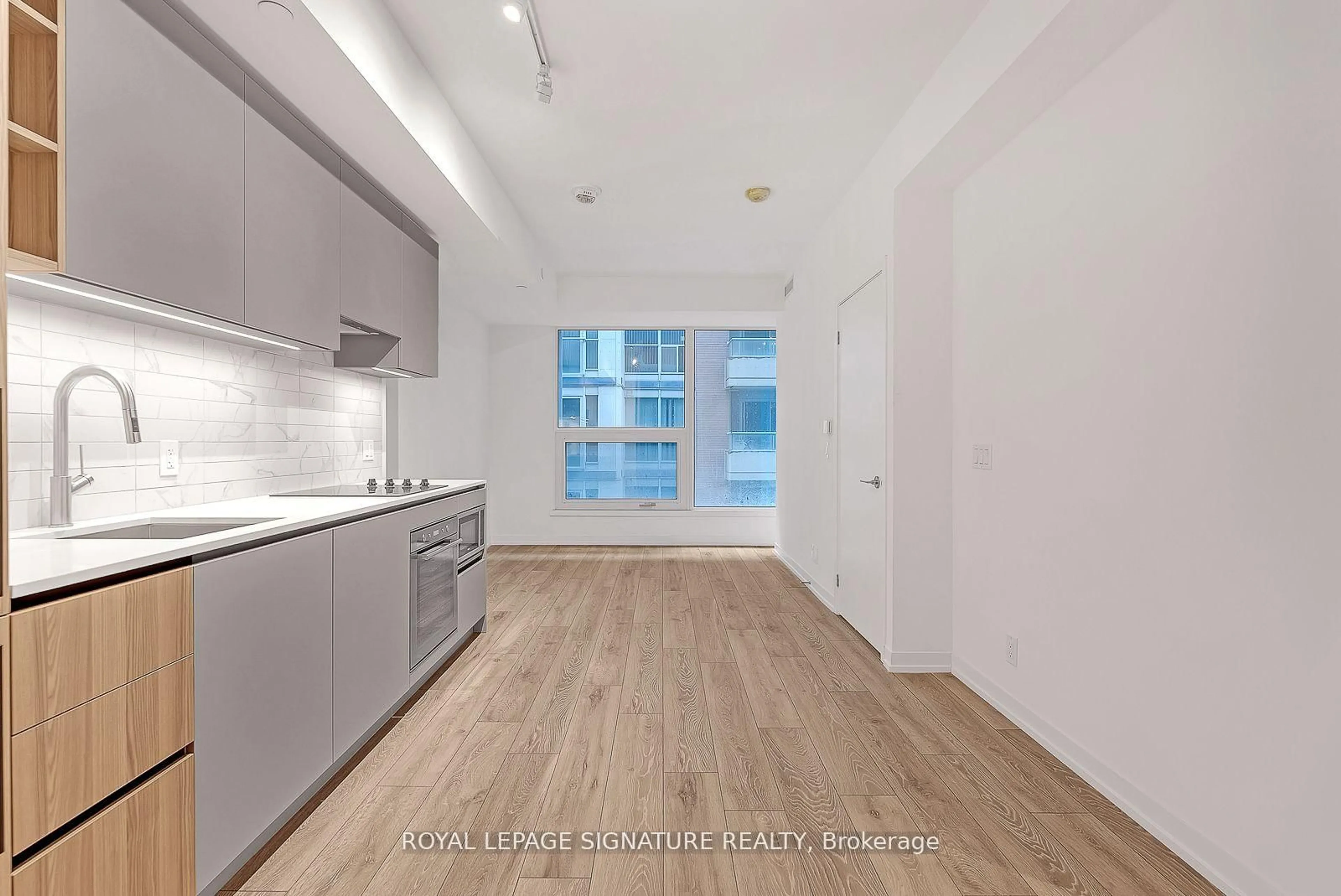 Standard kitchen, unknown for 55 Mercer St #521, Toronto Ontario M5V 0W4