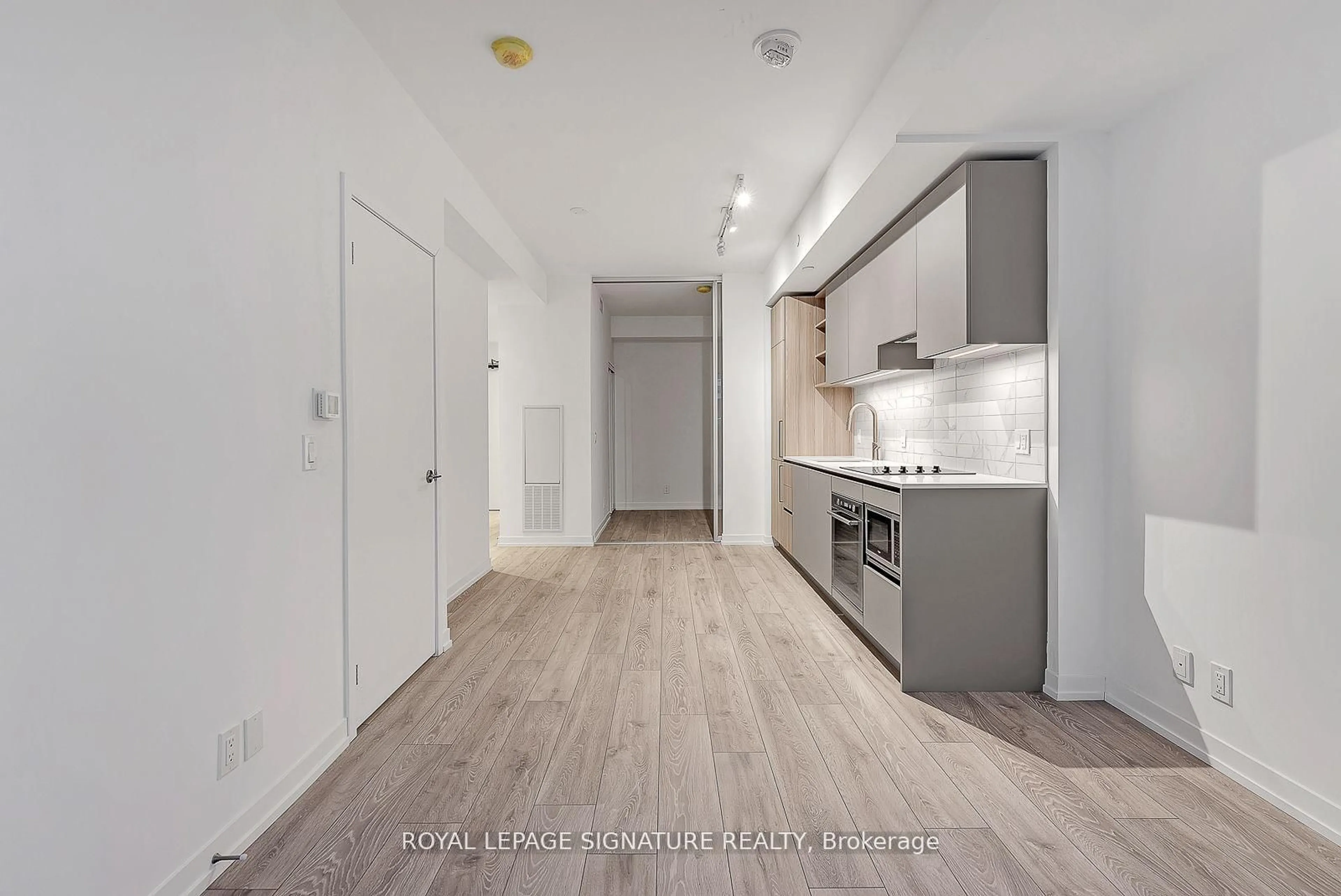 Unknown for 55 Mercer St #521, Toronto Ontario M5V 0W4