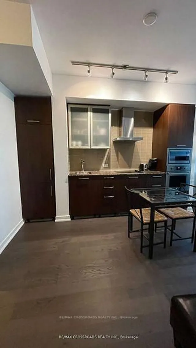 Additional property image - 12 York St Unit 2709
