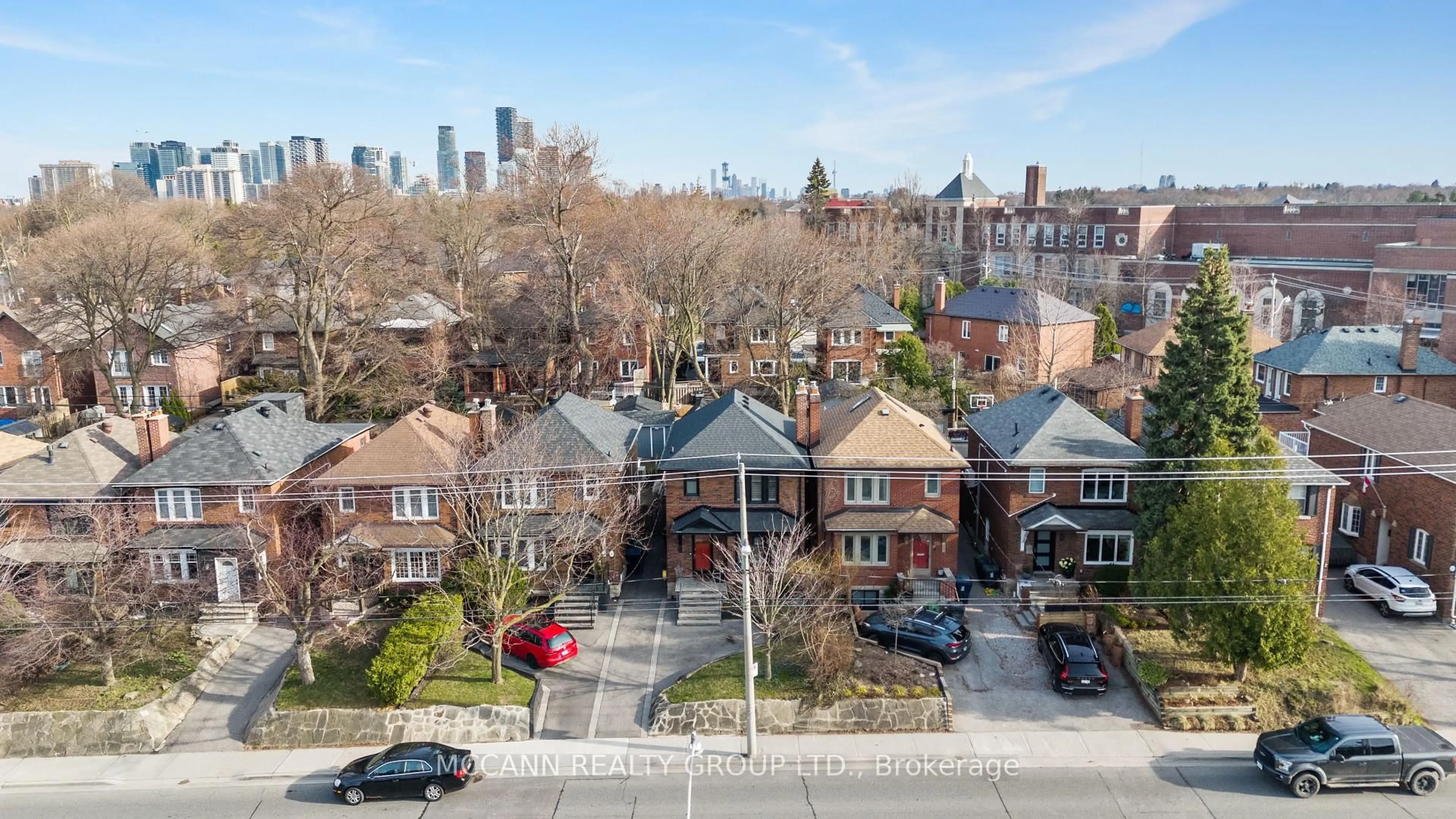 A pic from outside/outdoor area/front of a property/back of a property/a pic from drone, city buildings view from balcony for 183 Lawrence Ave, Toronto Ontario M5M 1A9