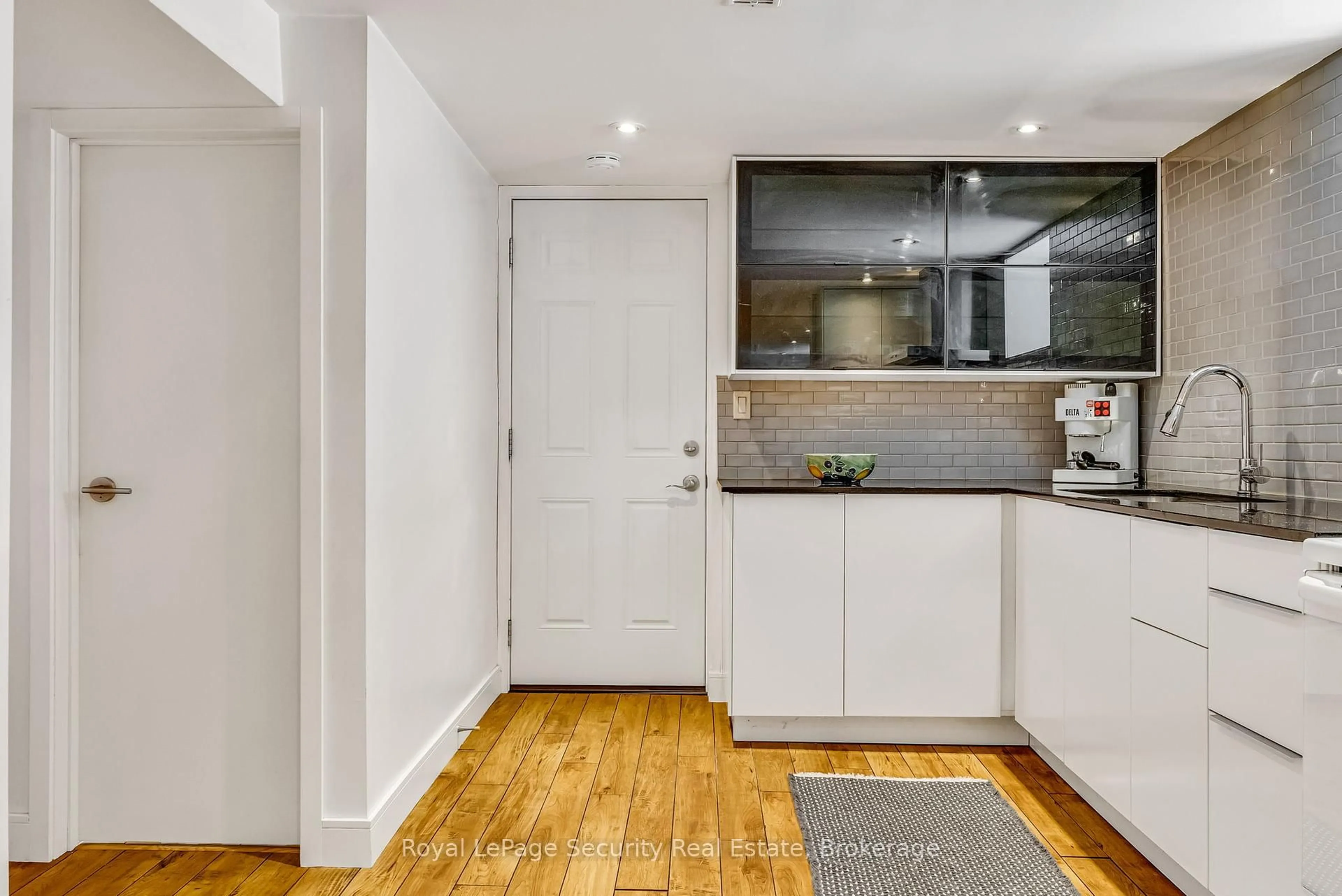 Unknown for 427 Lauder Ave, Toronto Ontario M6E 3J1