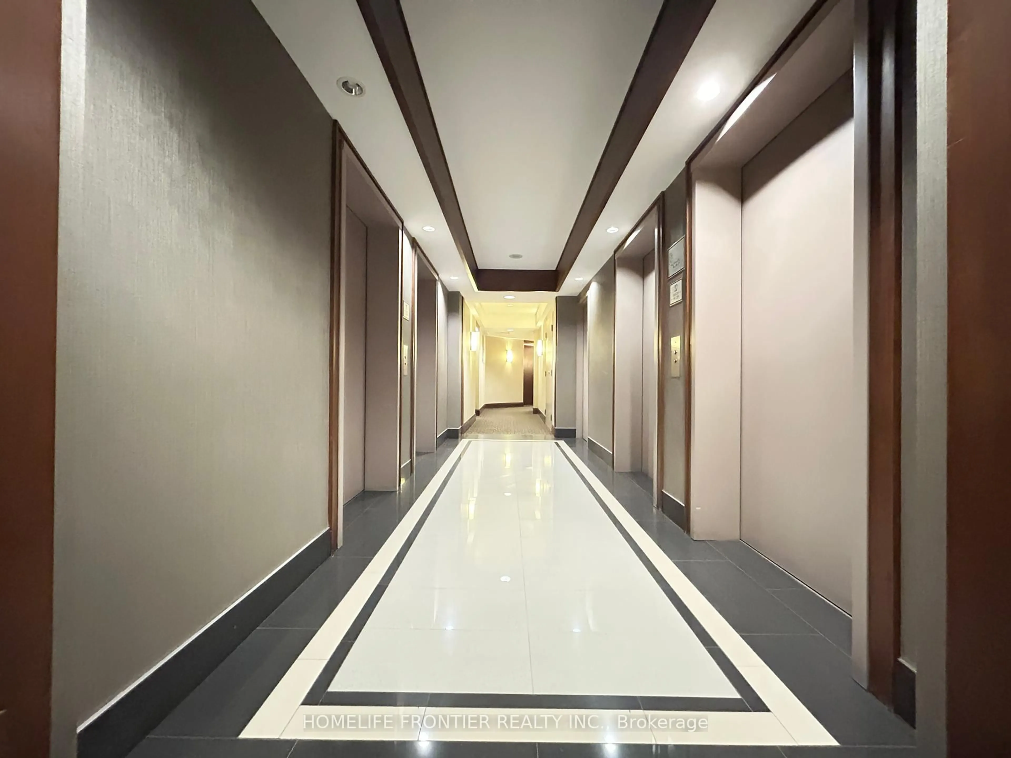 Indoor foyer for 15 Northtown Way #2217, Toronto Ontario M2N 7A2