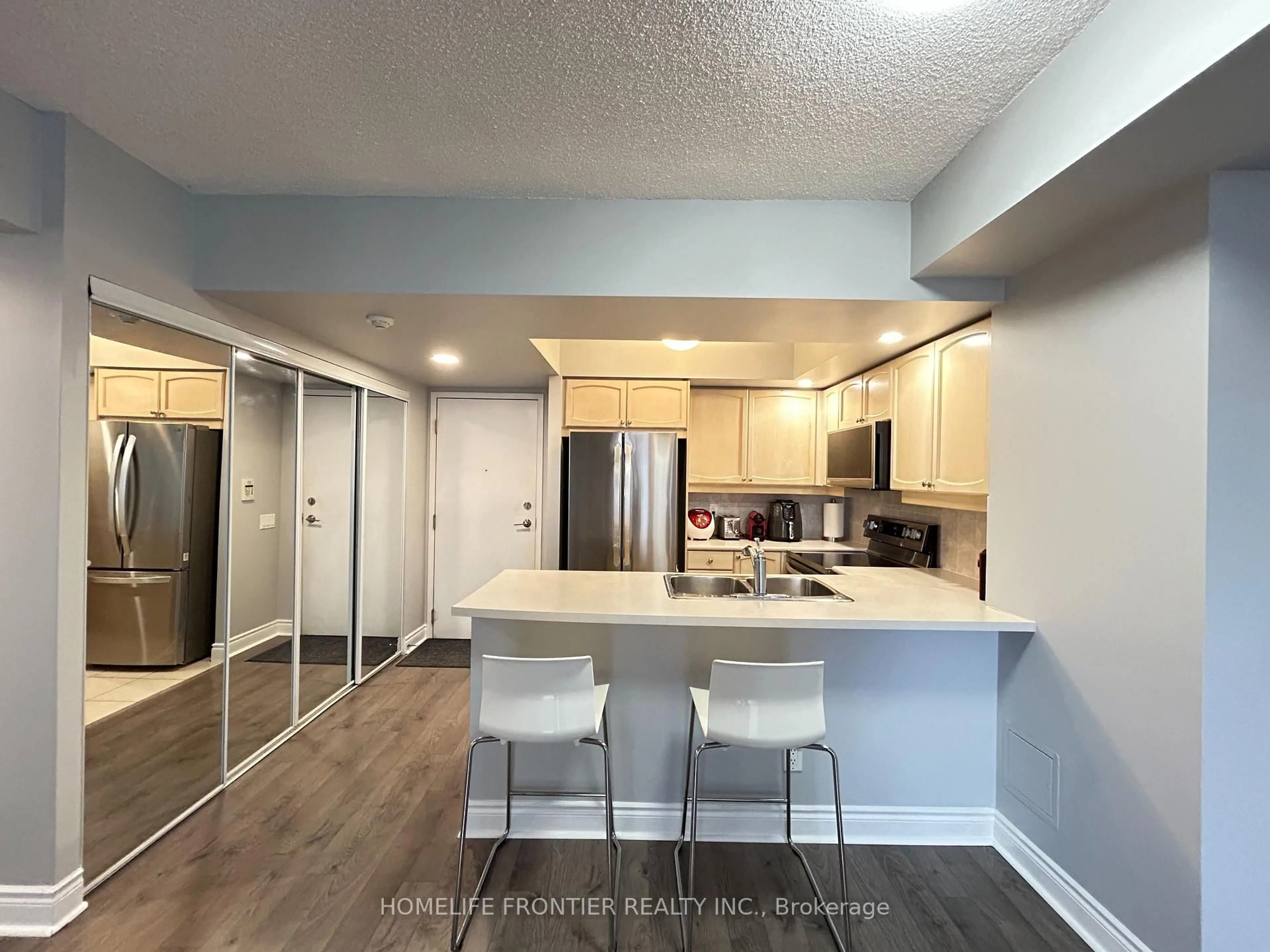 Open concept kitchen, unknown for 15 Northtown Way #2217, Toronto Ontario M2N 7A2