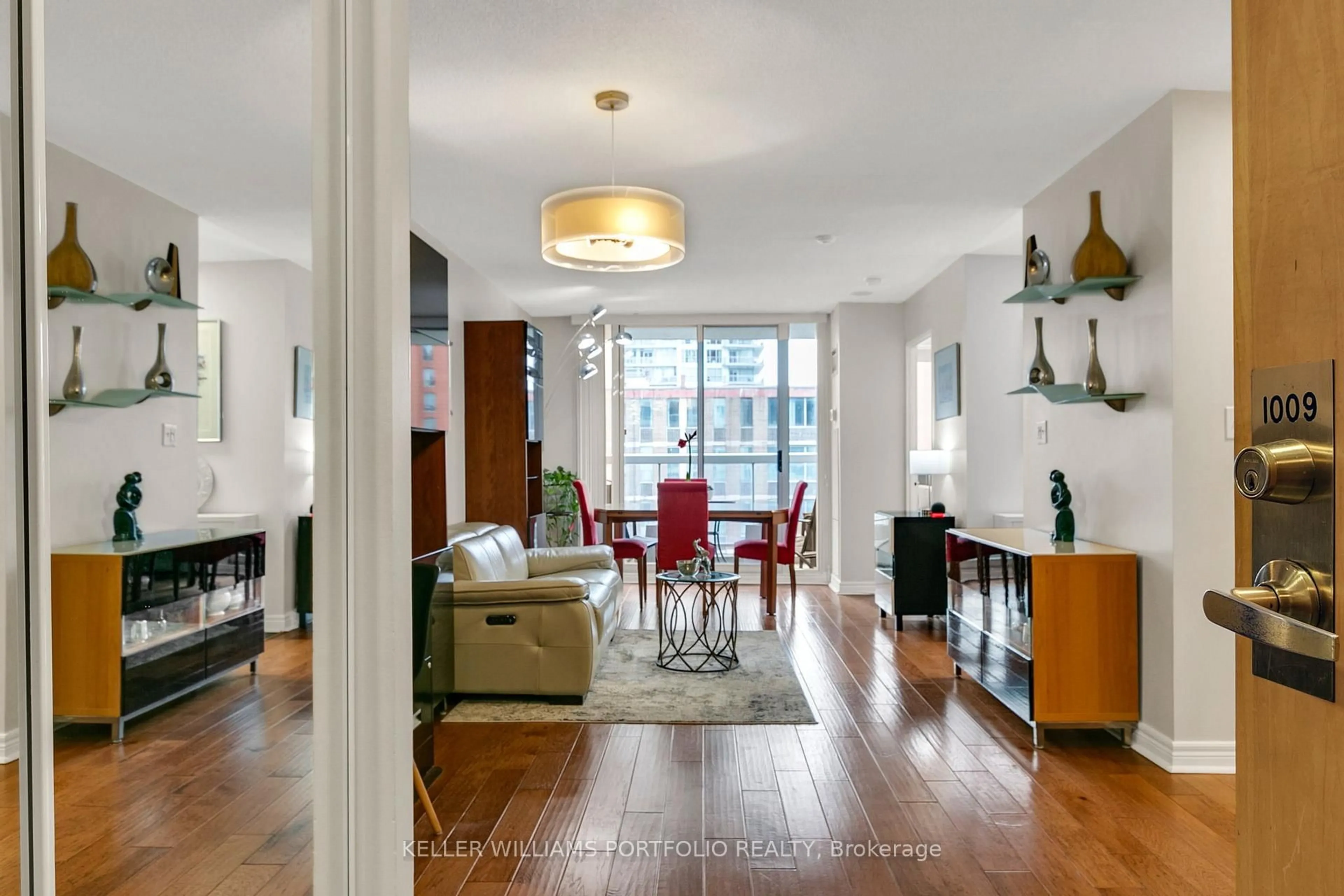 Unknown for 43 Eglinton Ave #1009, Toronto Ontario M4P 1A2