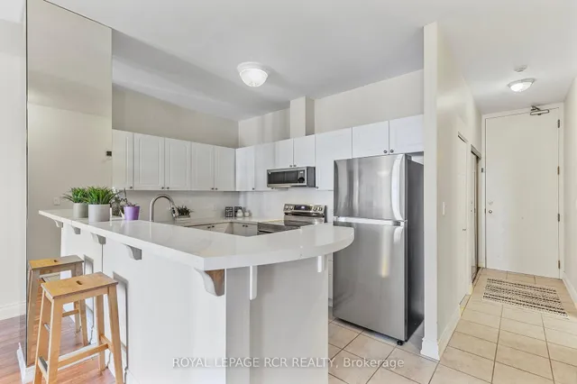 Additional property image - 10 Gateway Blvd Unit 521