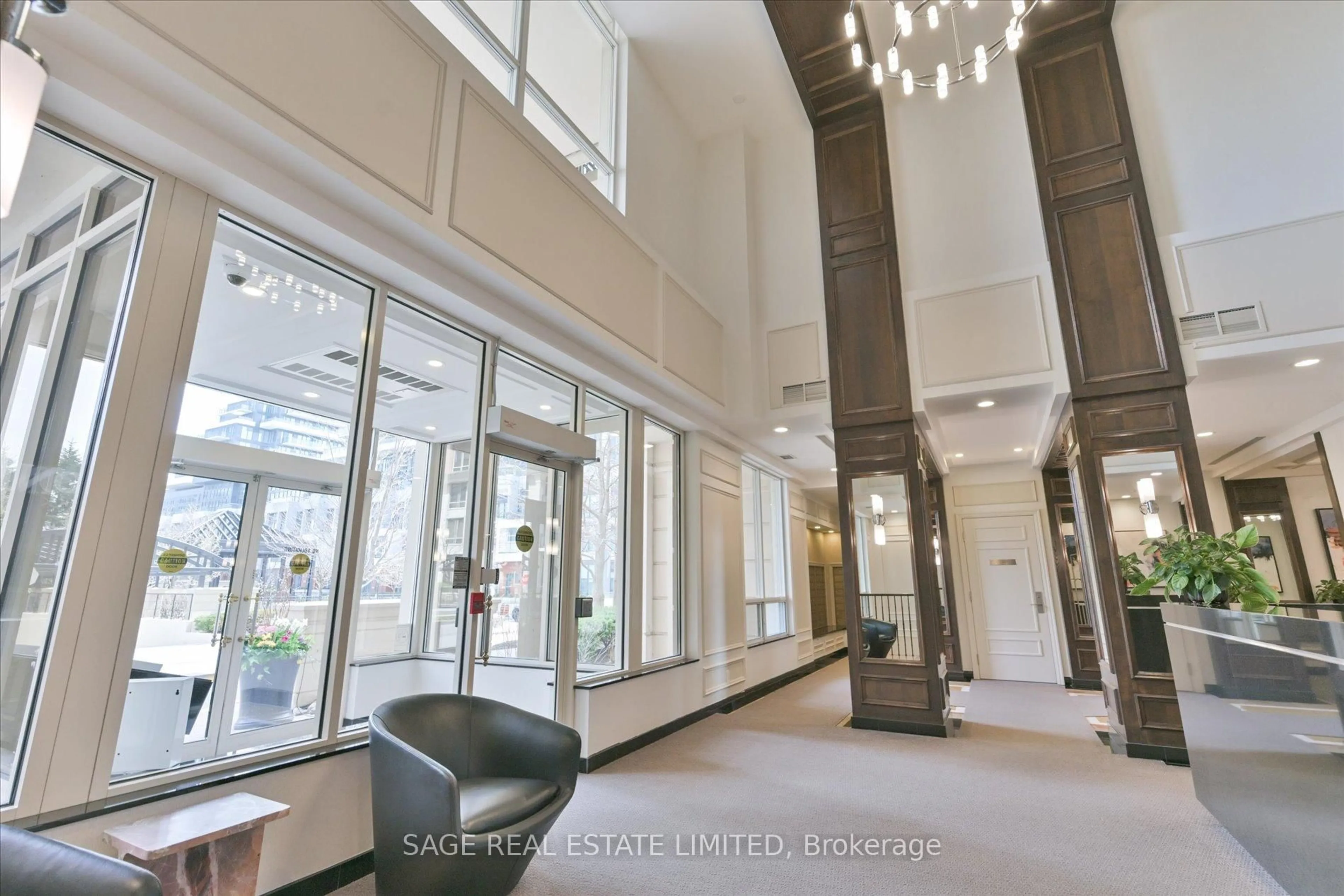 Indoor foyer for 1101 Leslie St #PH2102, Toronto Ontario M3C 4G3