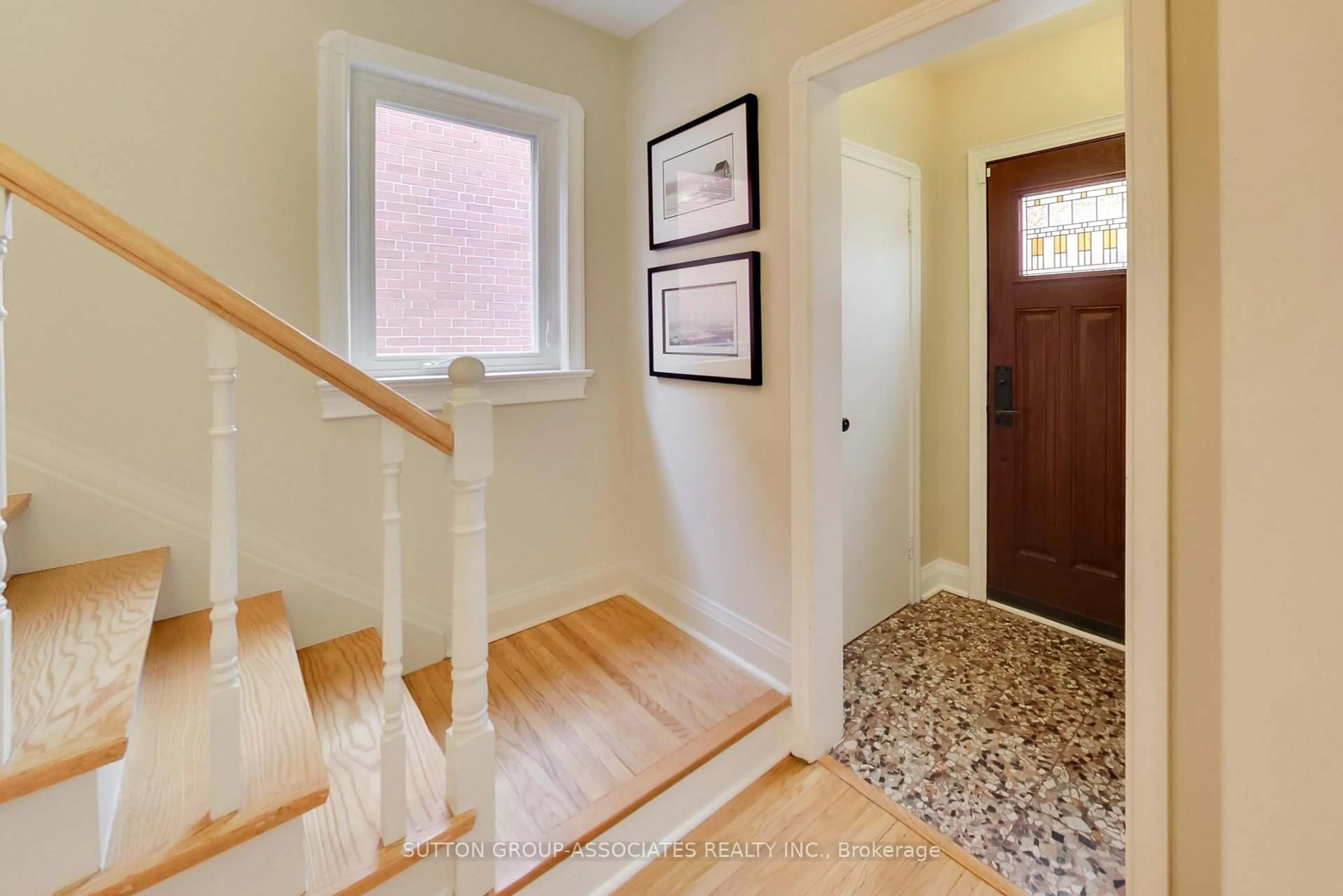 Indoor entryway for 45 Tyrrel Ave, Toronto Ontario M6G 2G1