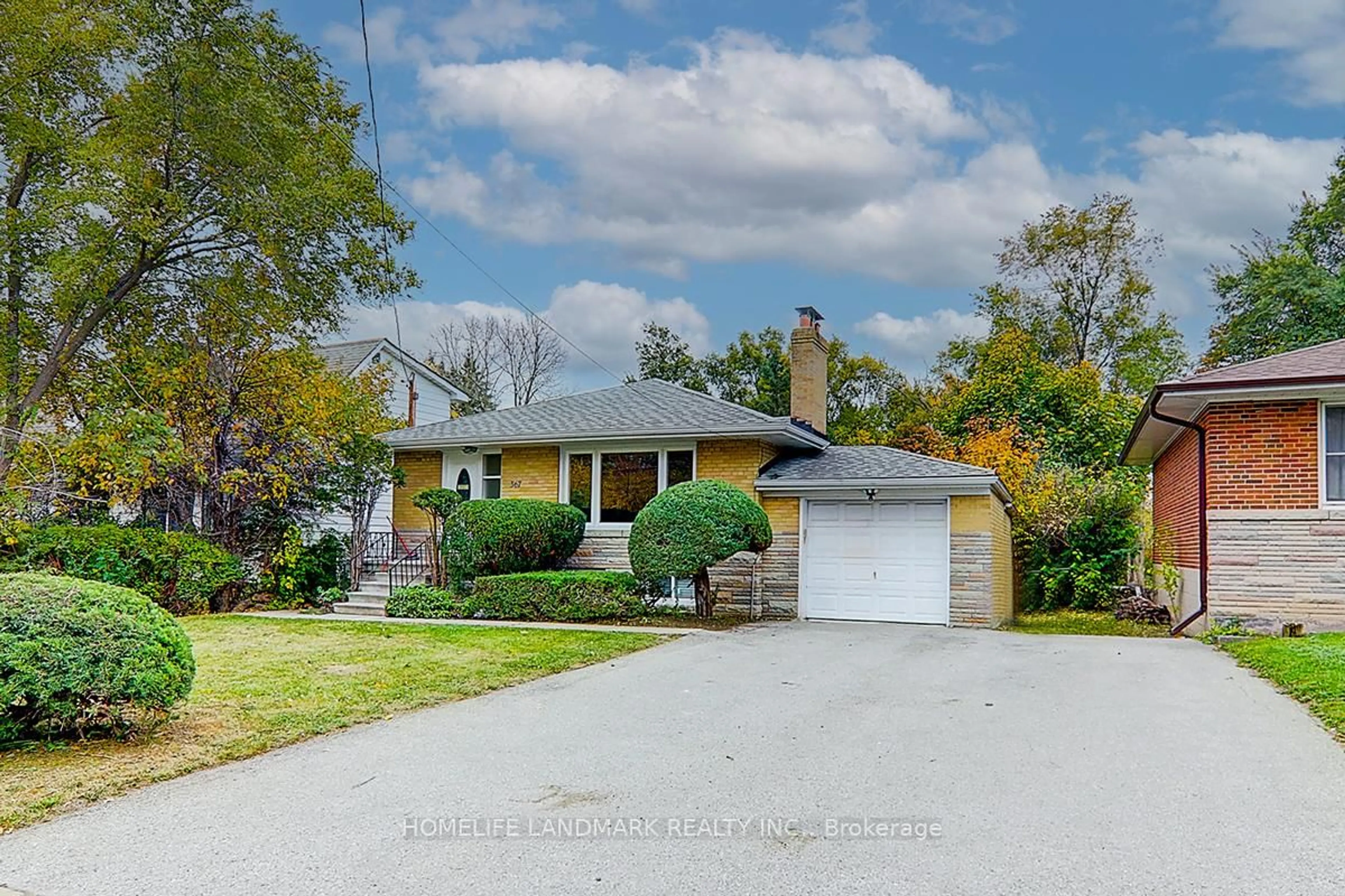 Home with brick exterior material, street for 367 Cummer Ave, Toronto Ontario M2M 2G3