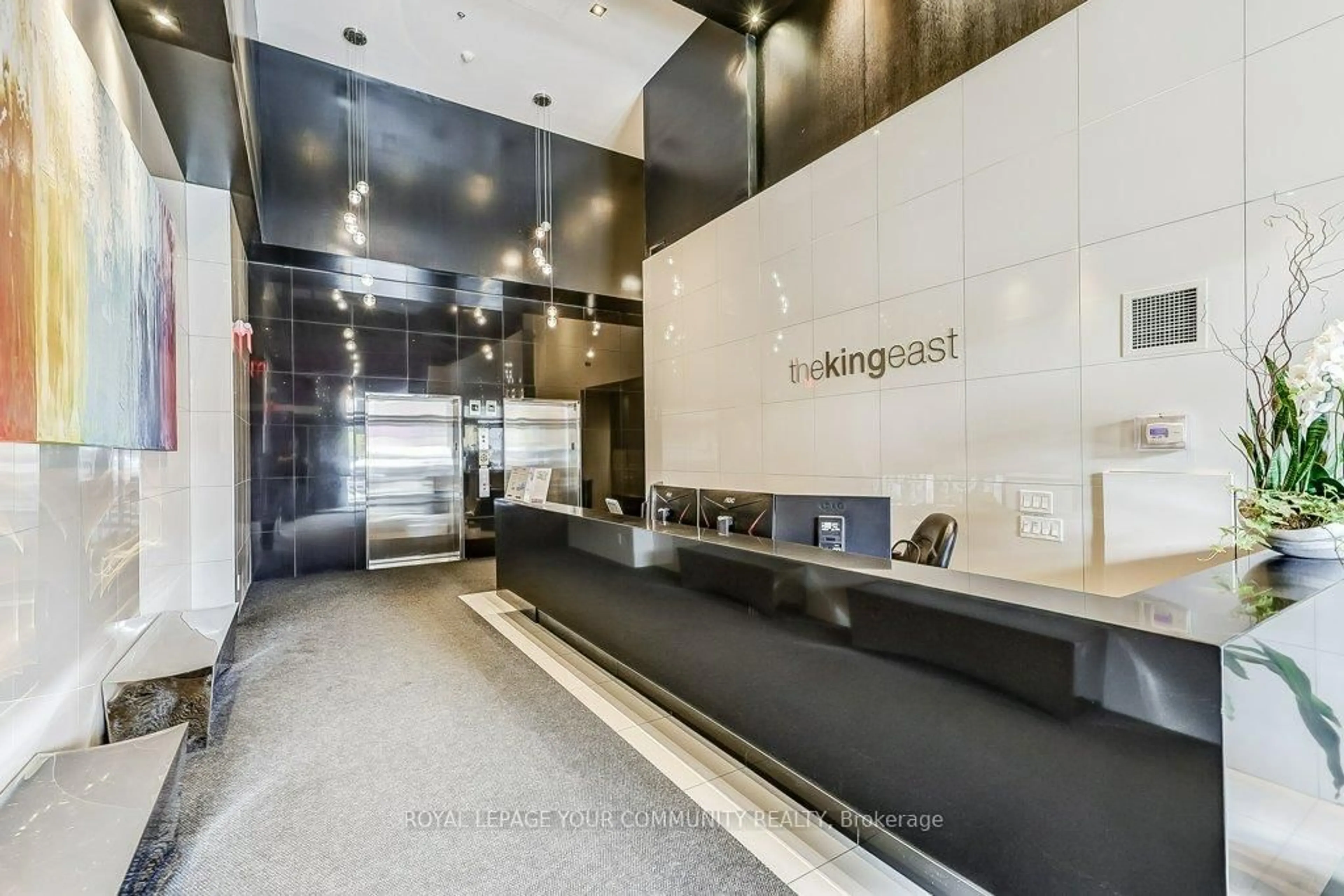 Lobby for 318 King St #907, Toronto Ontario M5A 0C1
