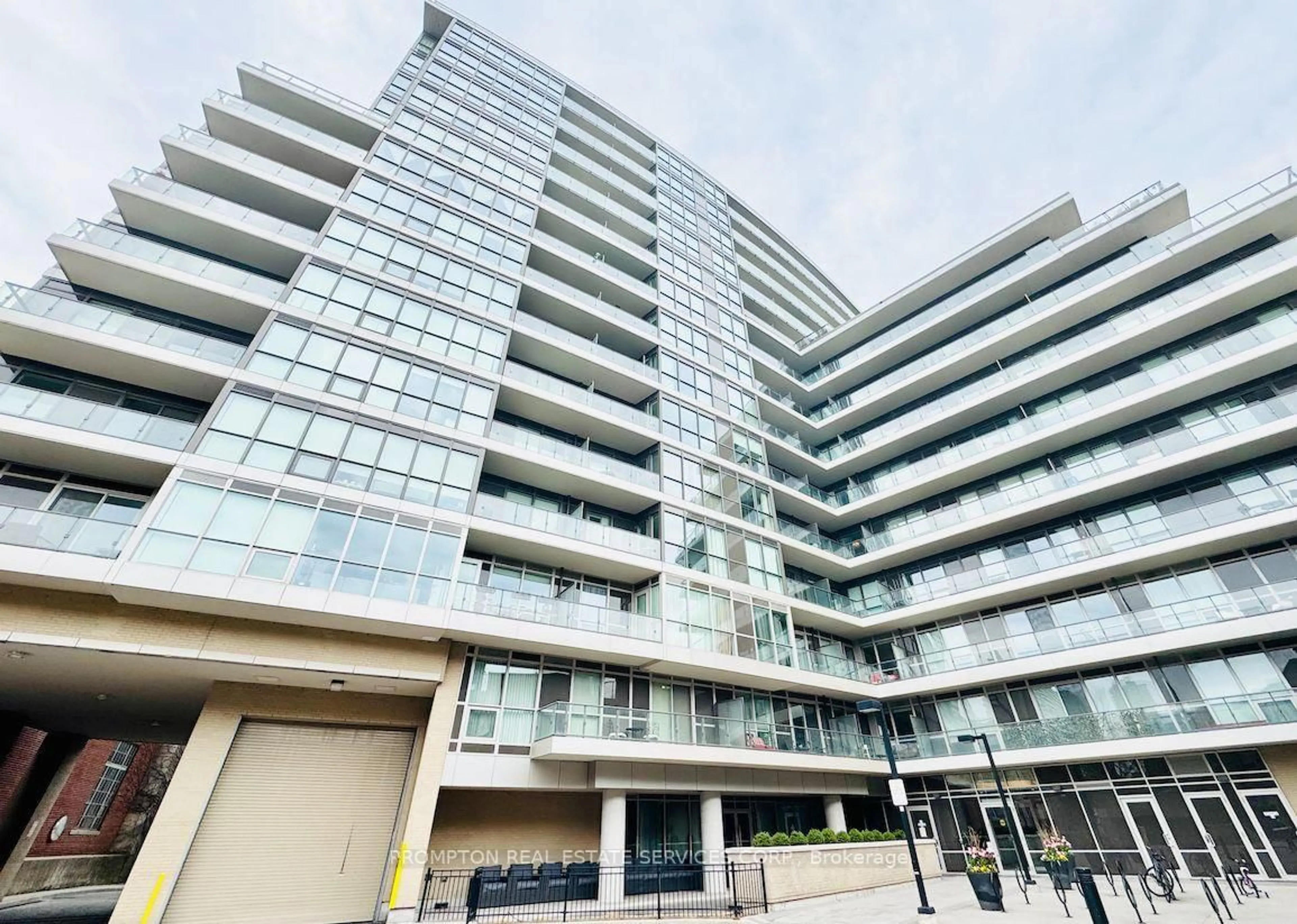 Indoor foyer for 60 Berwick Ave #1412, Toronto Ontario M5P 0A3