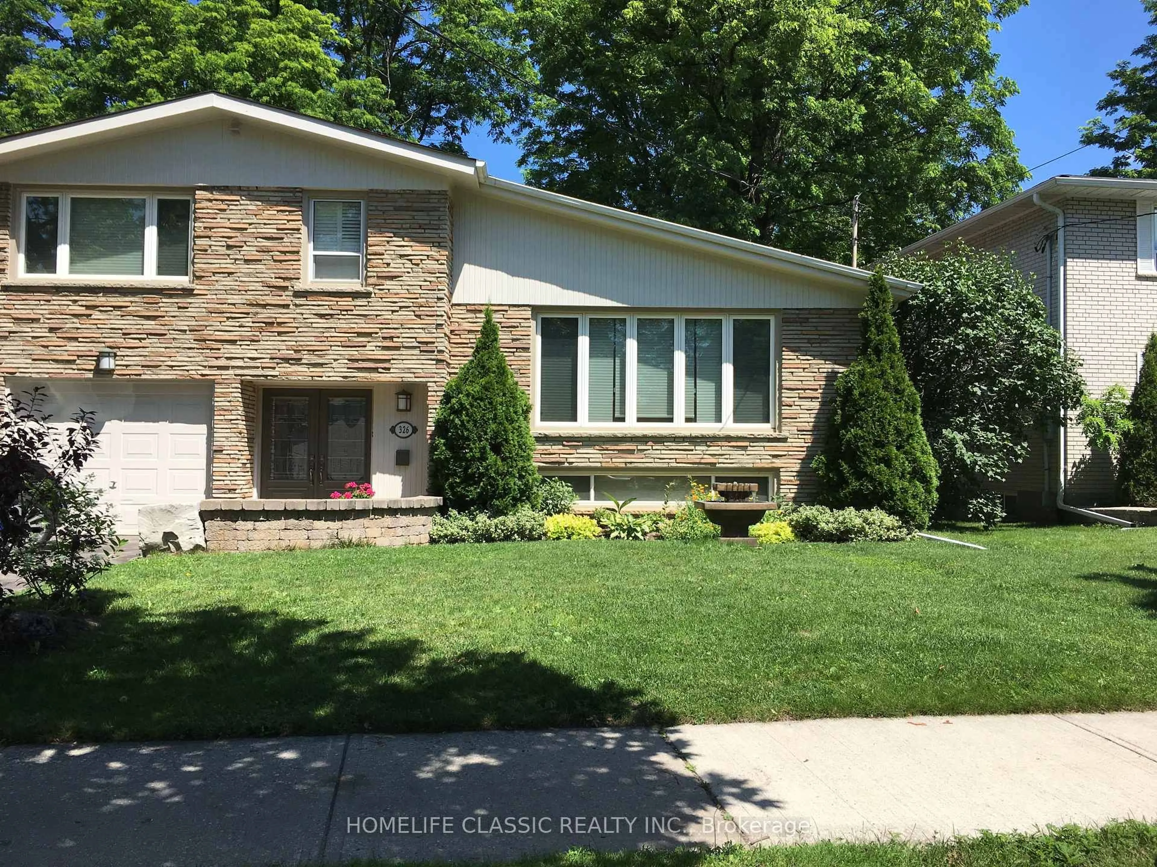 Home with brick exterior material, street for 326 Pleasant Ave, Toronto Ontario M2R 2R4