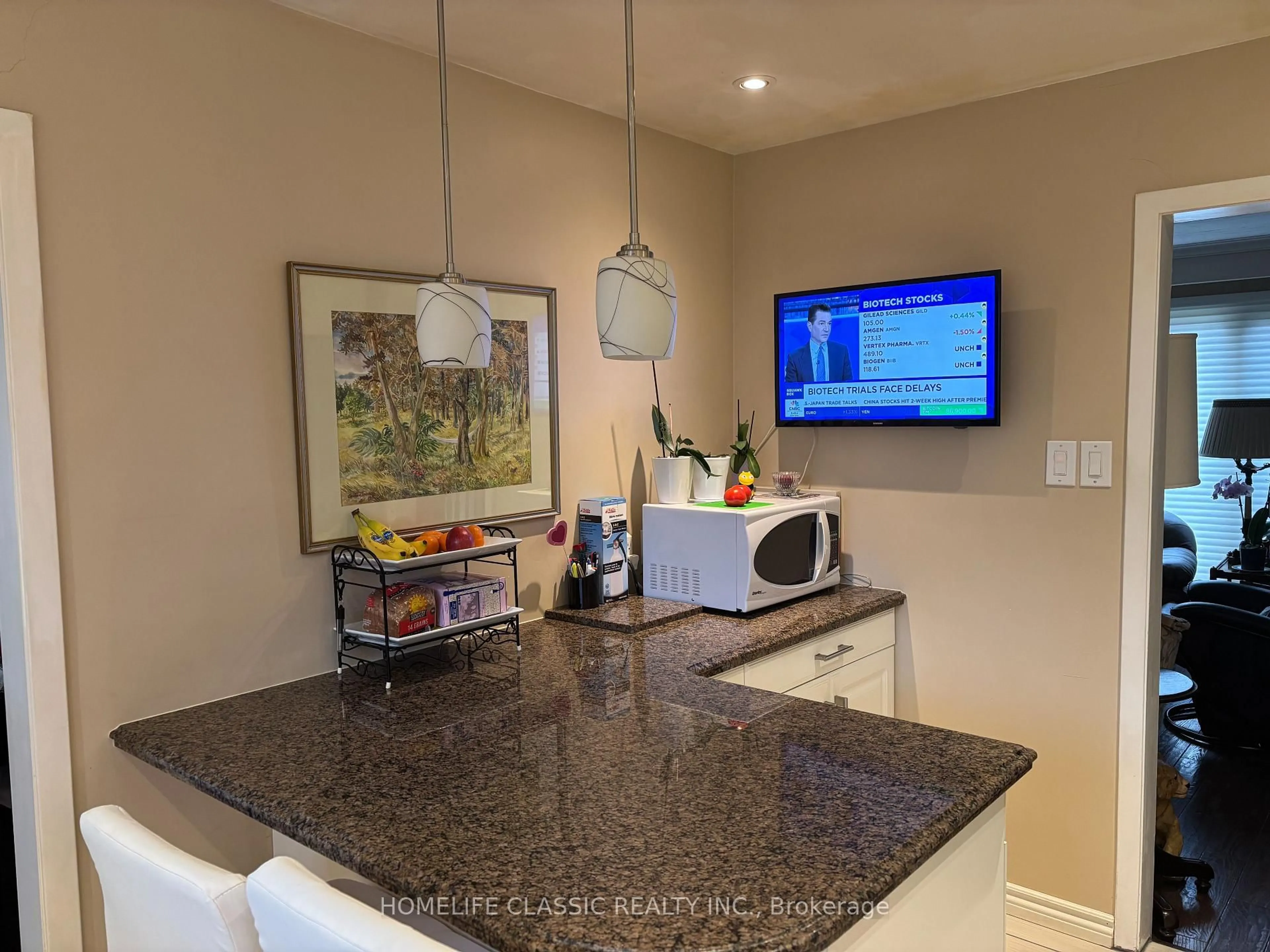 Open concept kitchen, unknown for 326 Pleasant Ave, Toronto Ontario M2R 2R4
