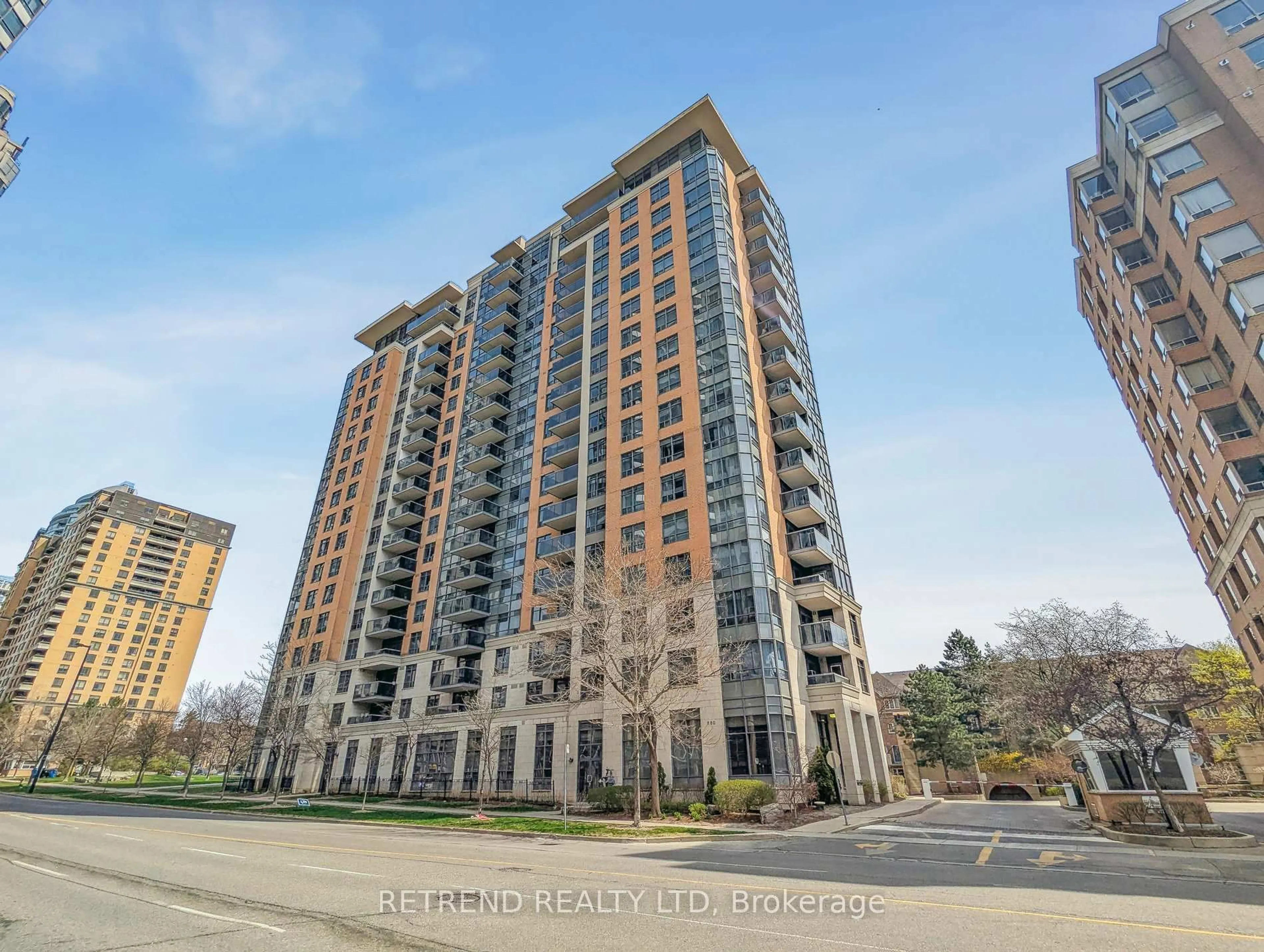 A pic from outside/outdoor area/front of a property/back of a property/a pic from drone, unknown for 880 Grandview Way #602, Toronto Ontario M2N 7B2