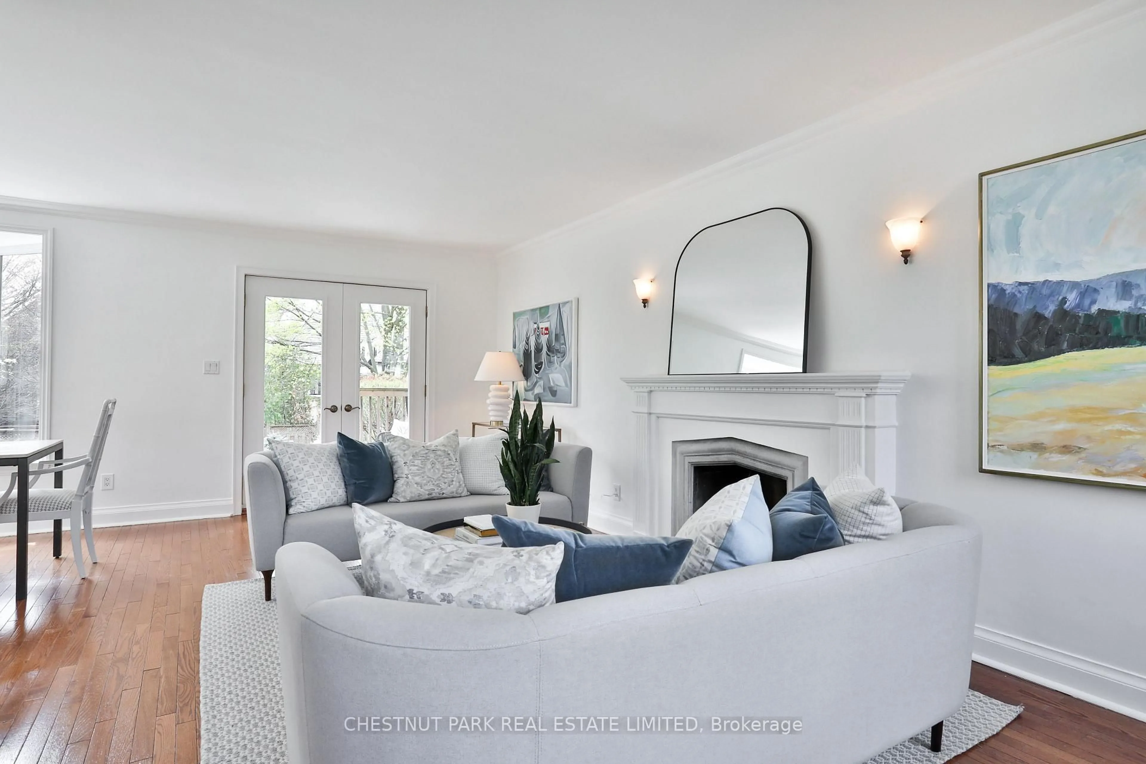 Living room with furniture, unknown for 9 Noel Ave, Toronto Ontario M4G 1B2