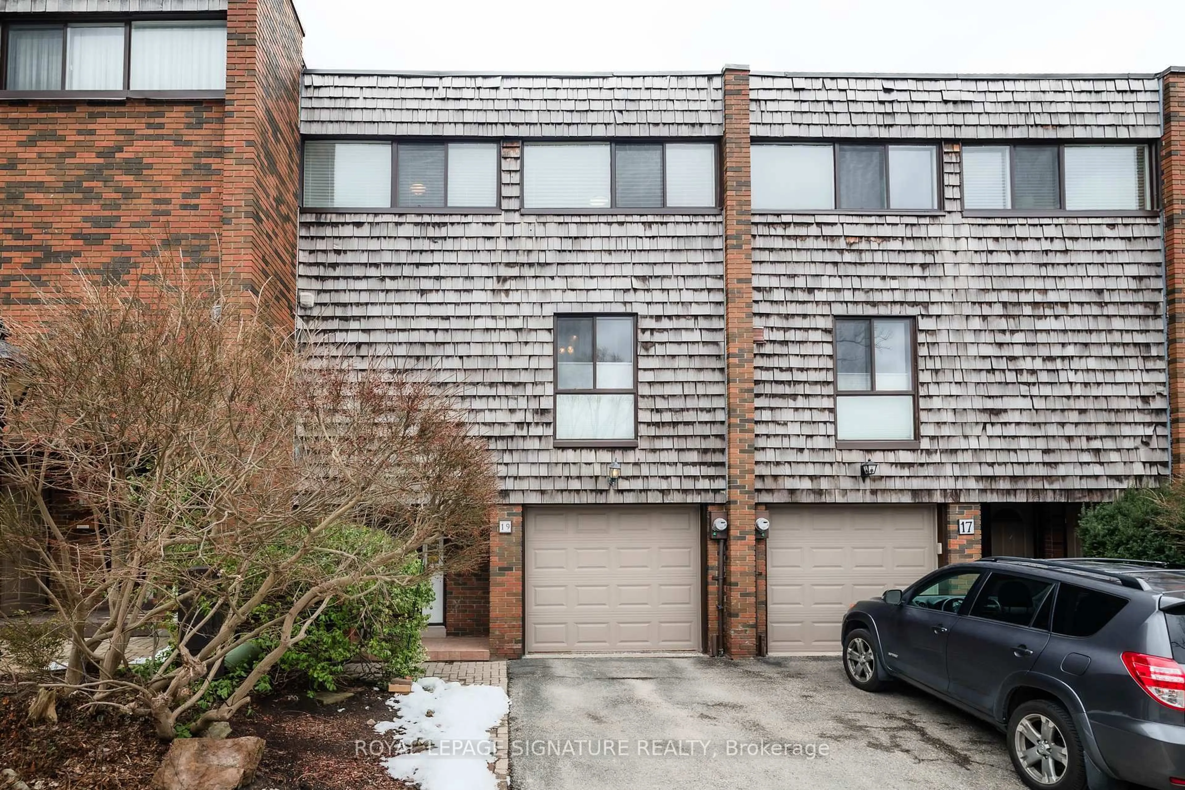 Unknown for 19 Laurie Shepway N/A, Toronto Ontario M2J 1X7