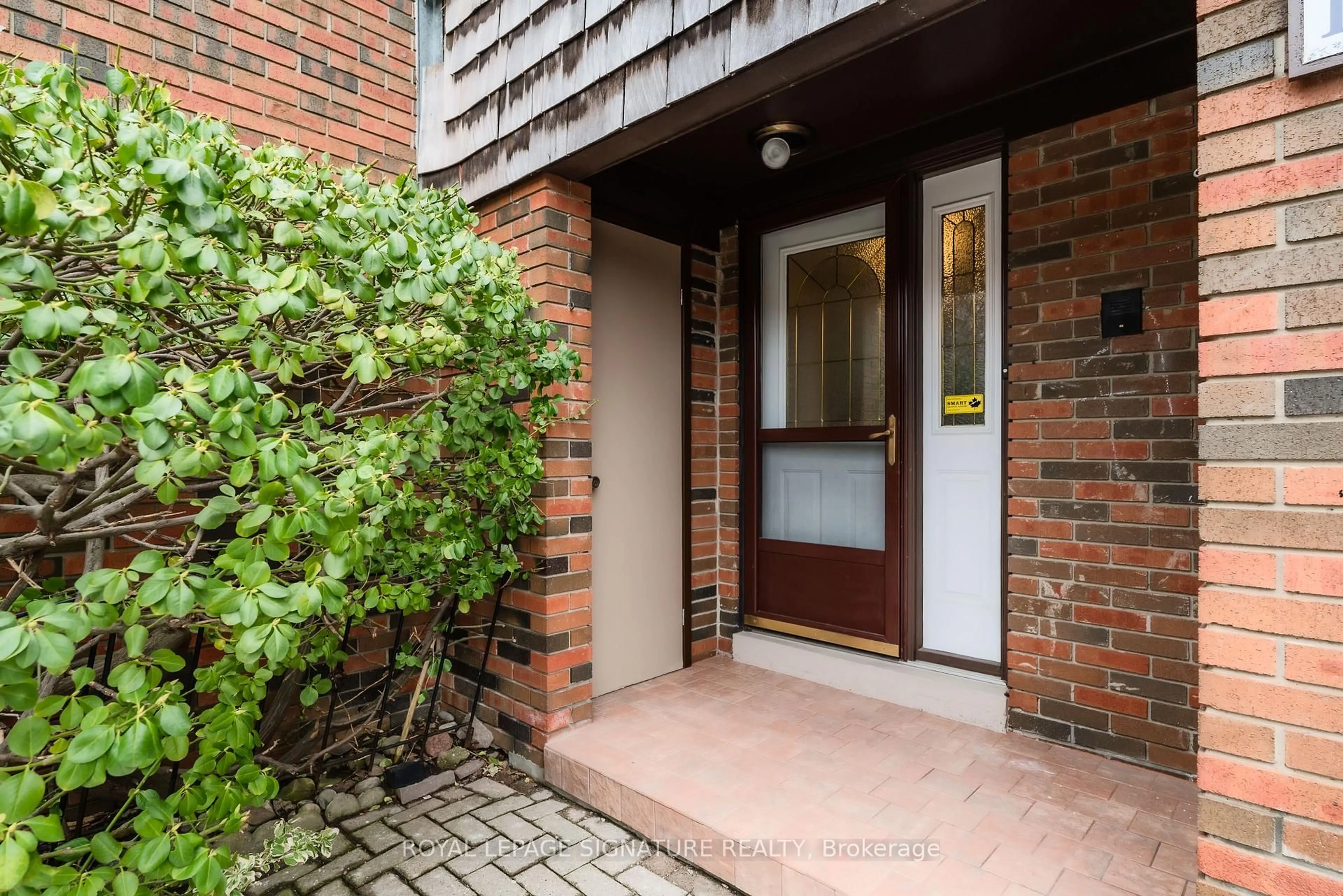 Unknown for 19 Laurie Shepway N/A, Toronto Ontario M2J 1X7