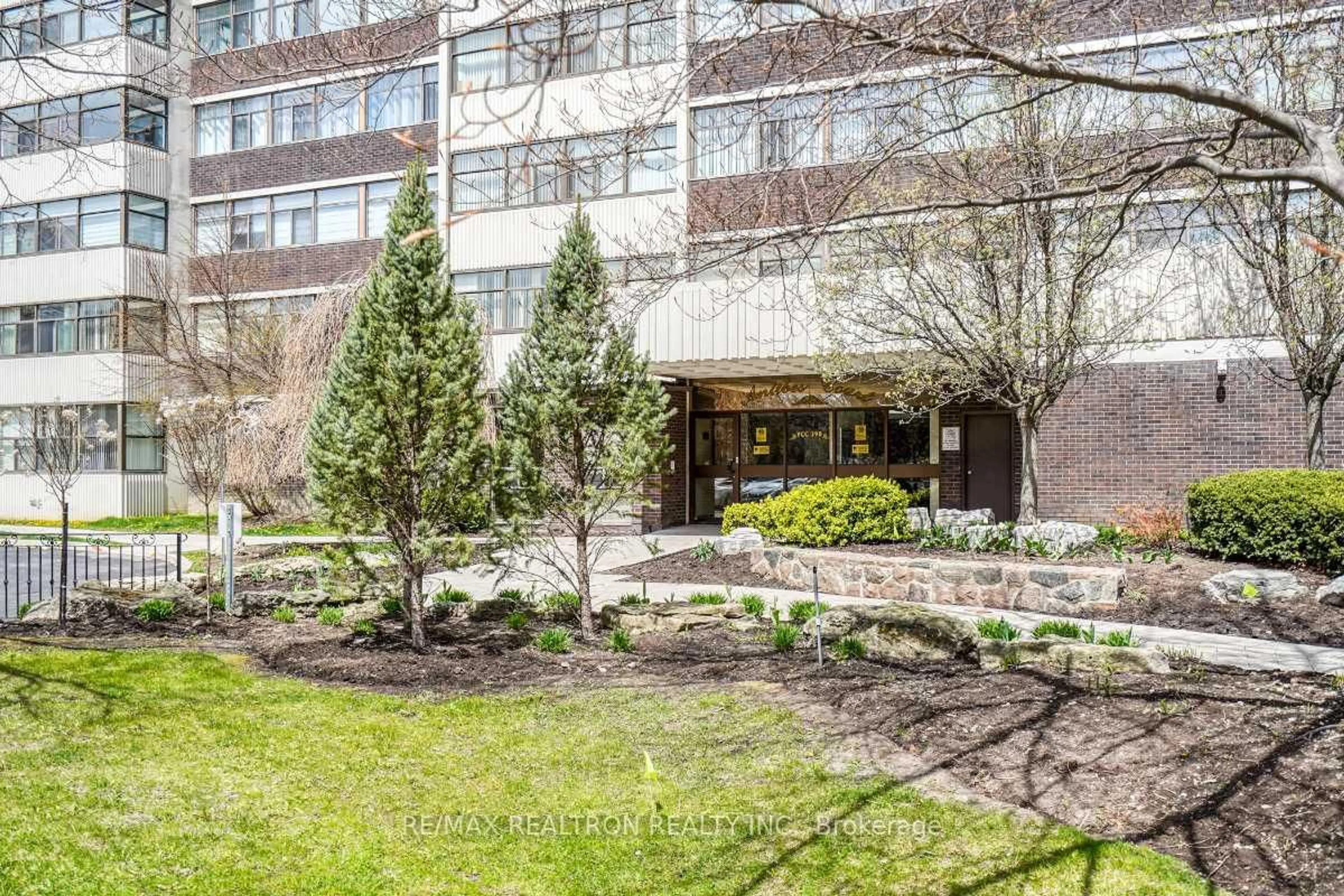 Unknown for 100 Antibes Dr #504, Toronto Ontario M2R 3N1