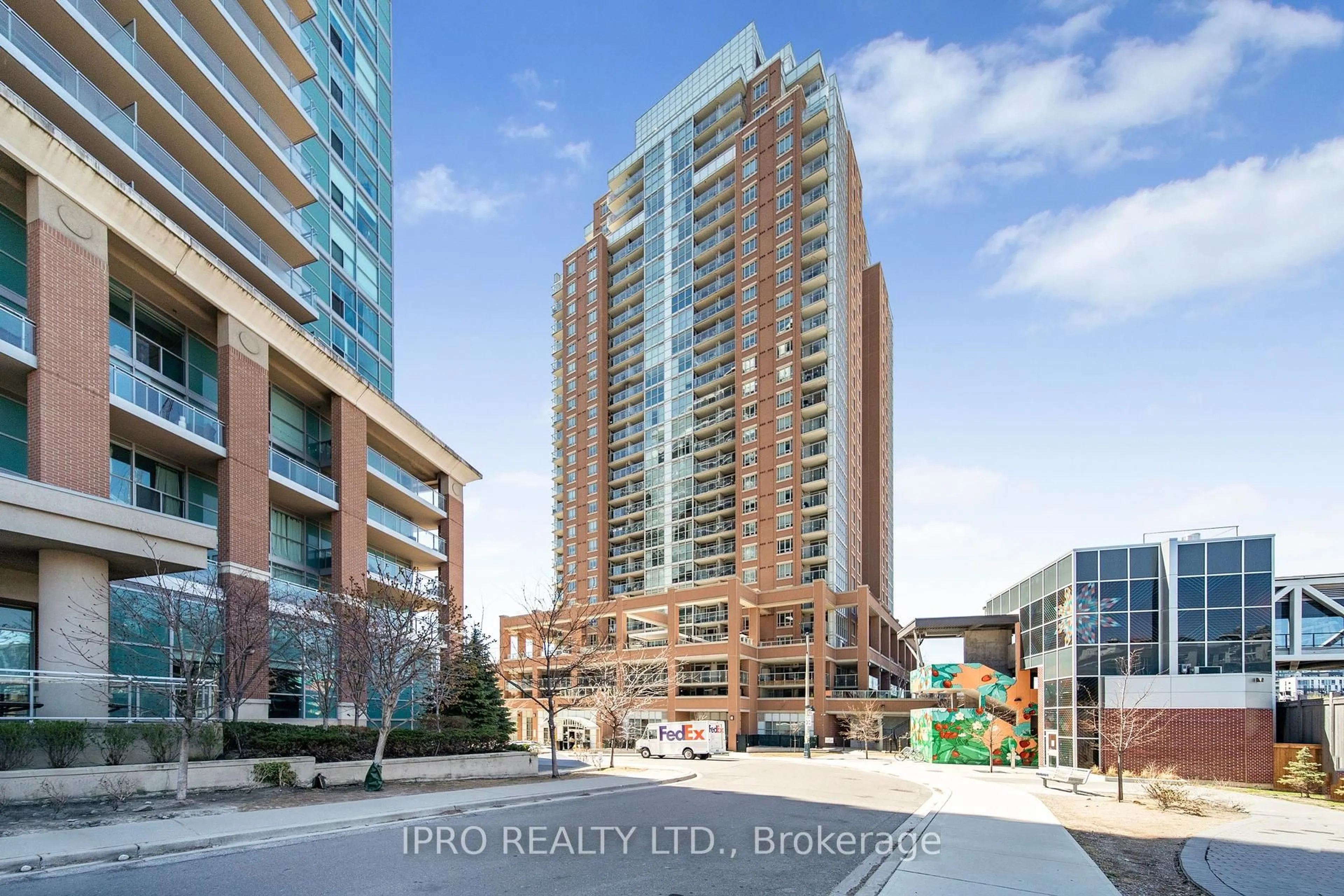 Unknown for 125 Western Battery Rd #508, Toronto Ontario M6K 3R8