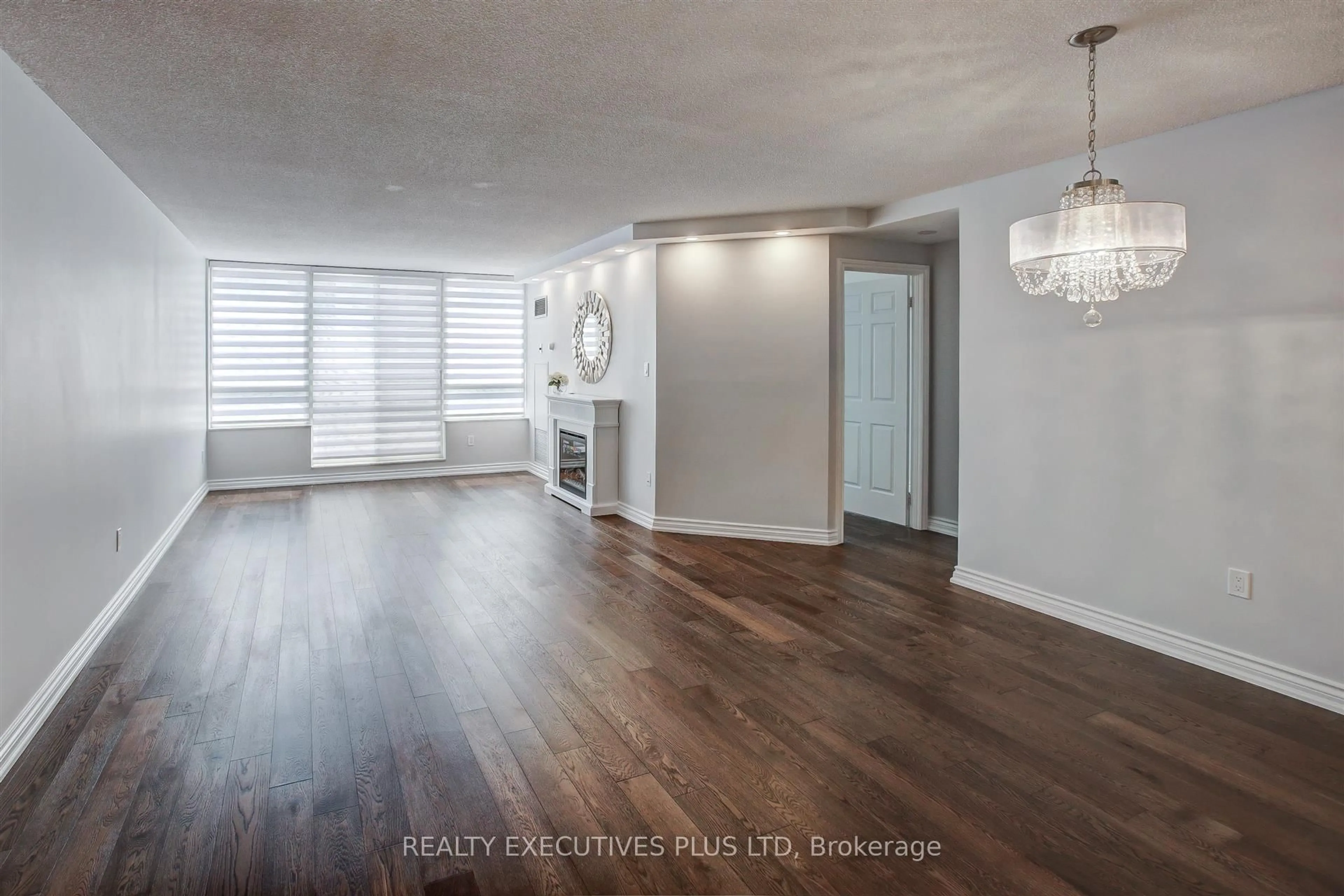 Unknown for 215 The Donway Rd #410, Toronto Ontario M3B 3P5