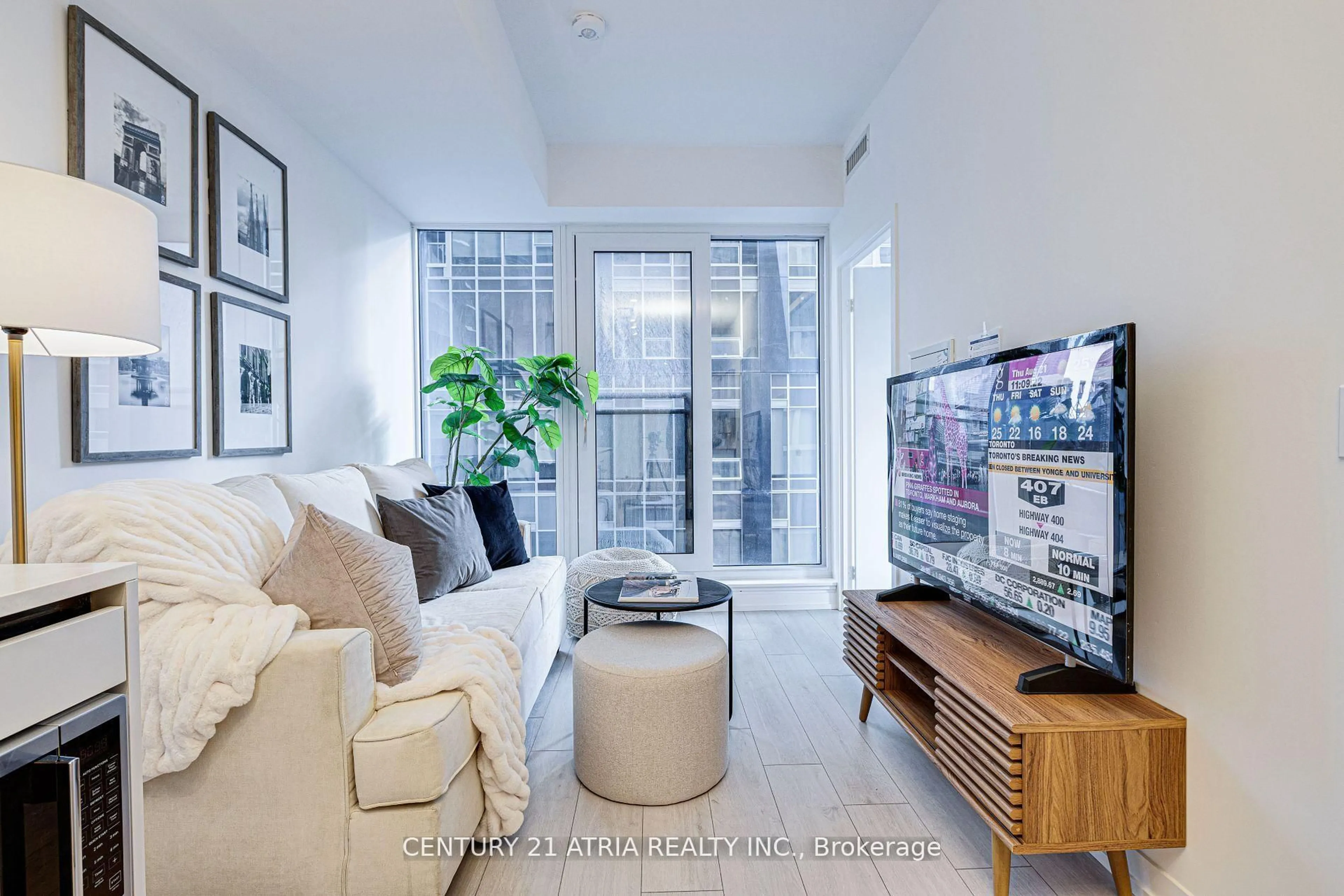 Living room with furniture, unknown for 55 Mercer St #1210, Toronto Ontario M5V 0W4