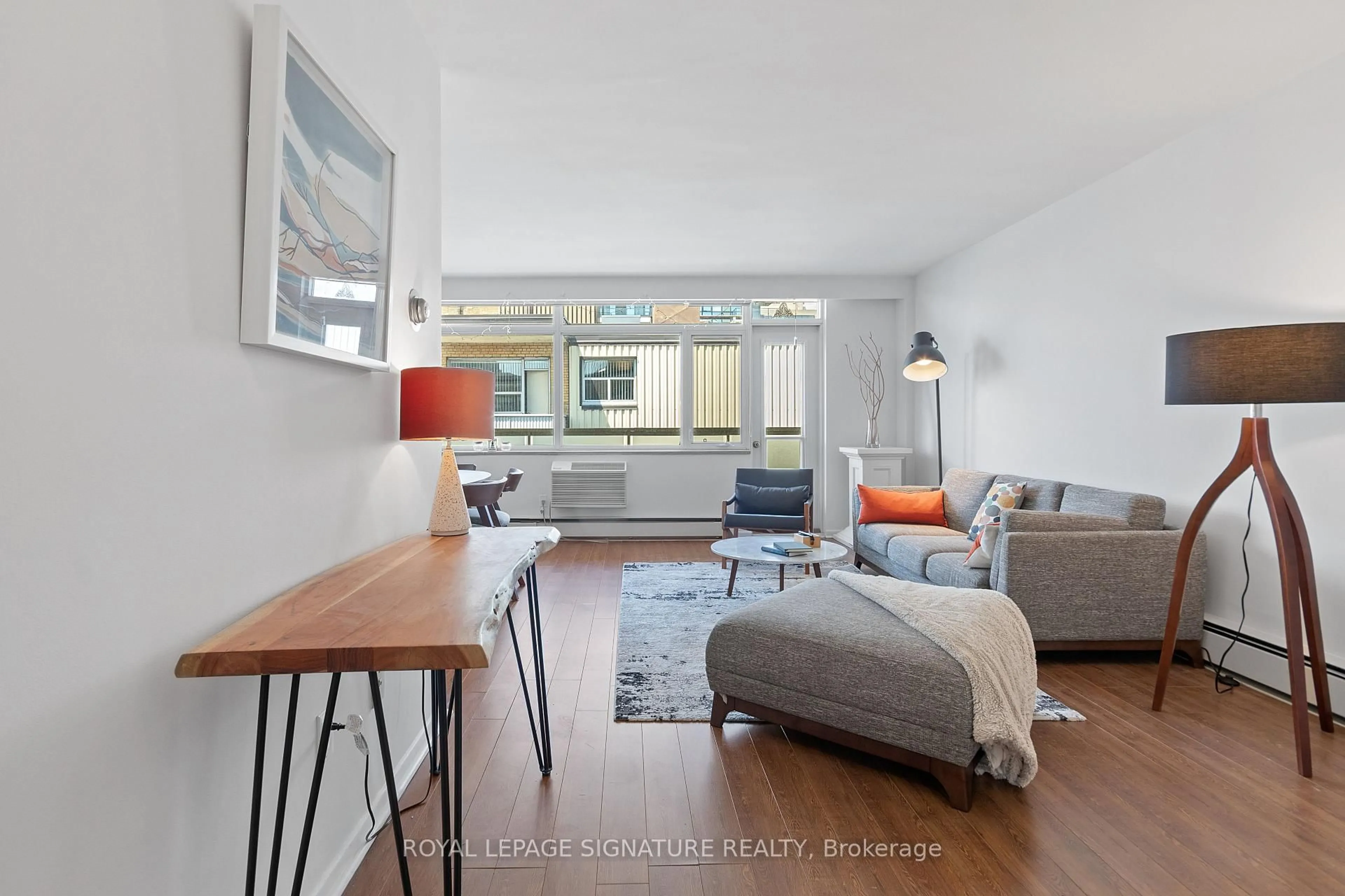 Living room with furniture, unknown for 581 Avenue Rd #1104, Toronto Ontario M4V 2K4