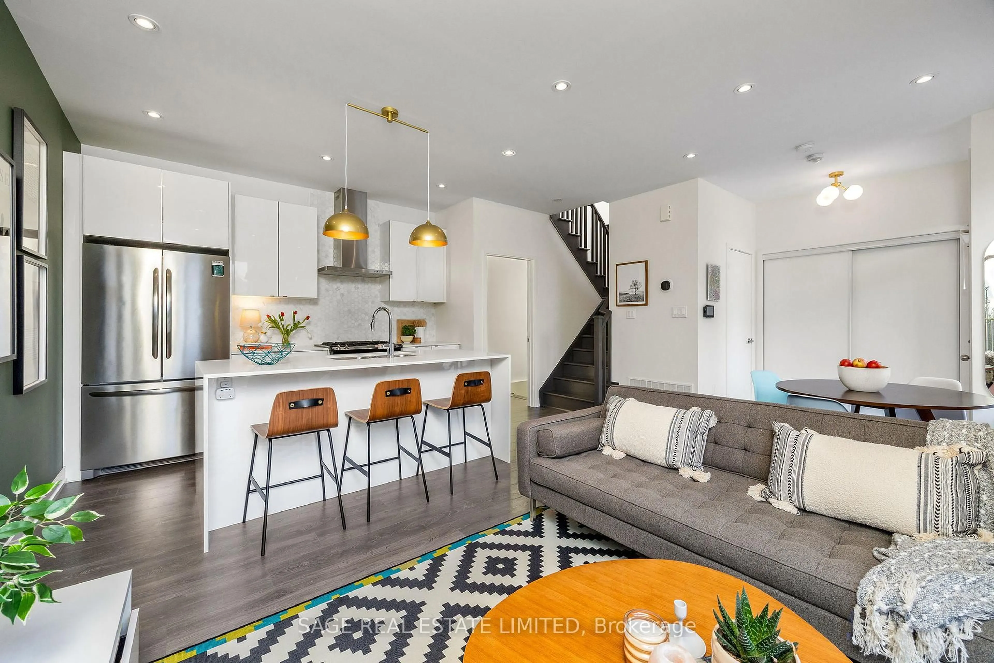 Open concept kitchen, unknown for 39 Florence St #TH4, Toronto Ontario M6K 0C5