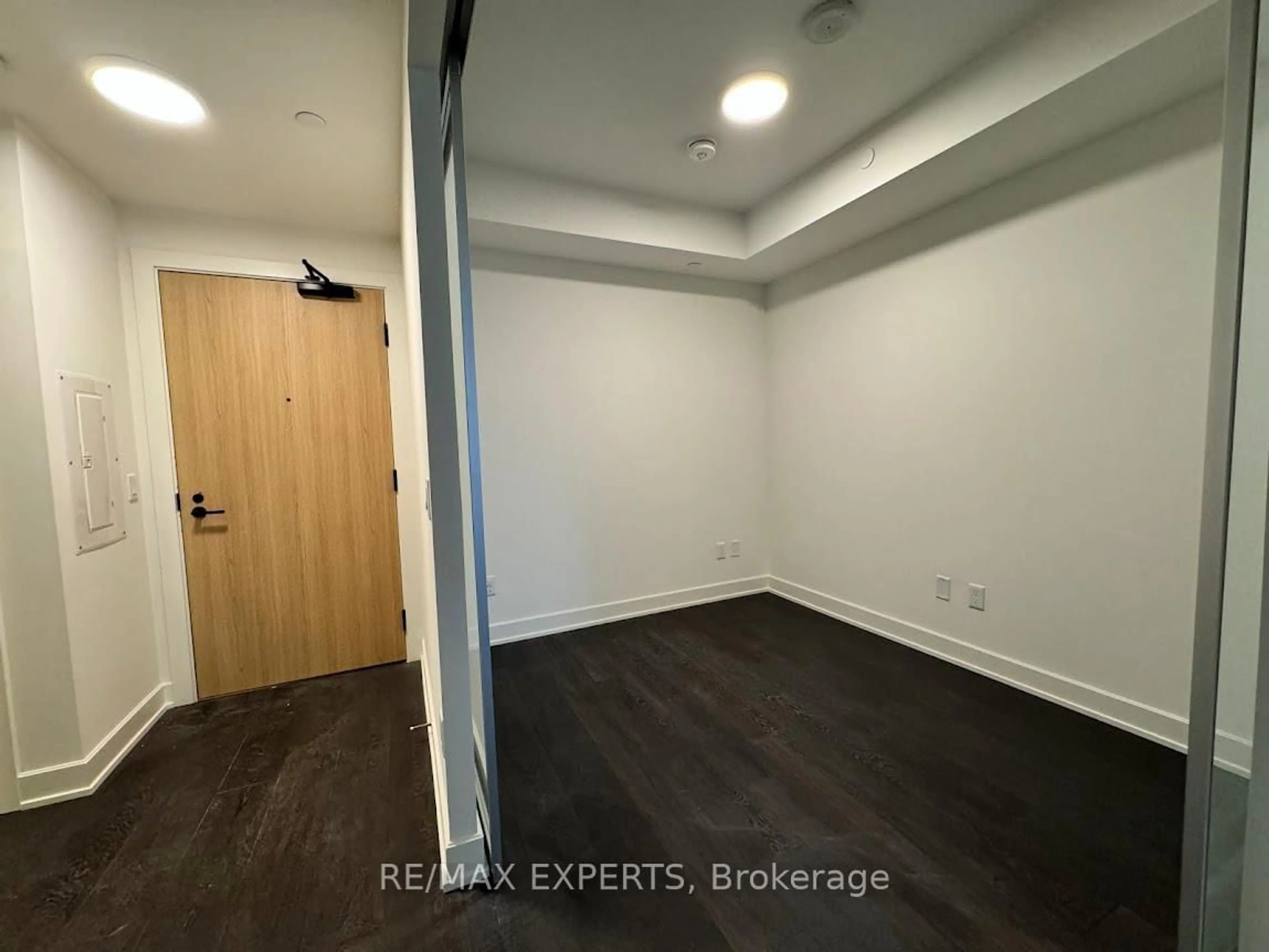 A pic of a room for 15 Mercer St #716, Toronto Ontario M5V 1H2