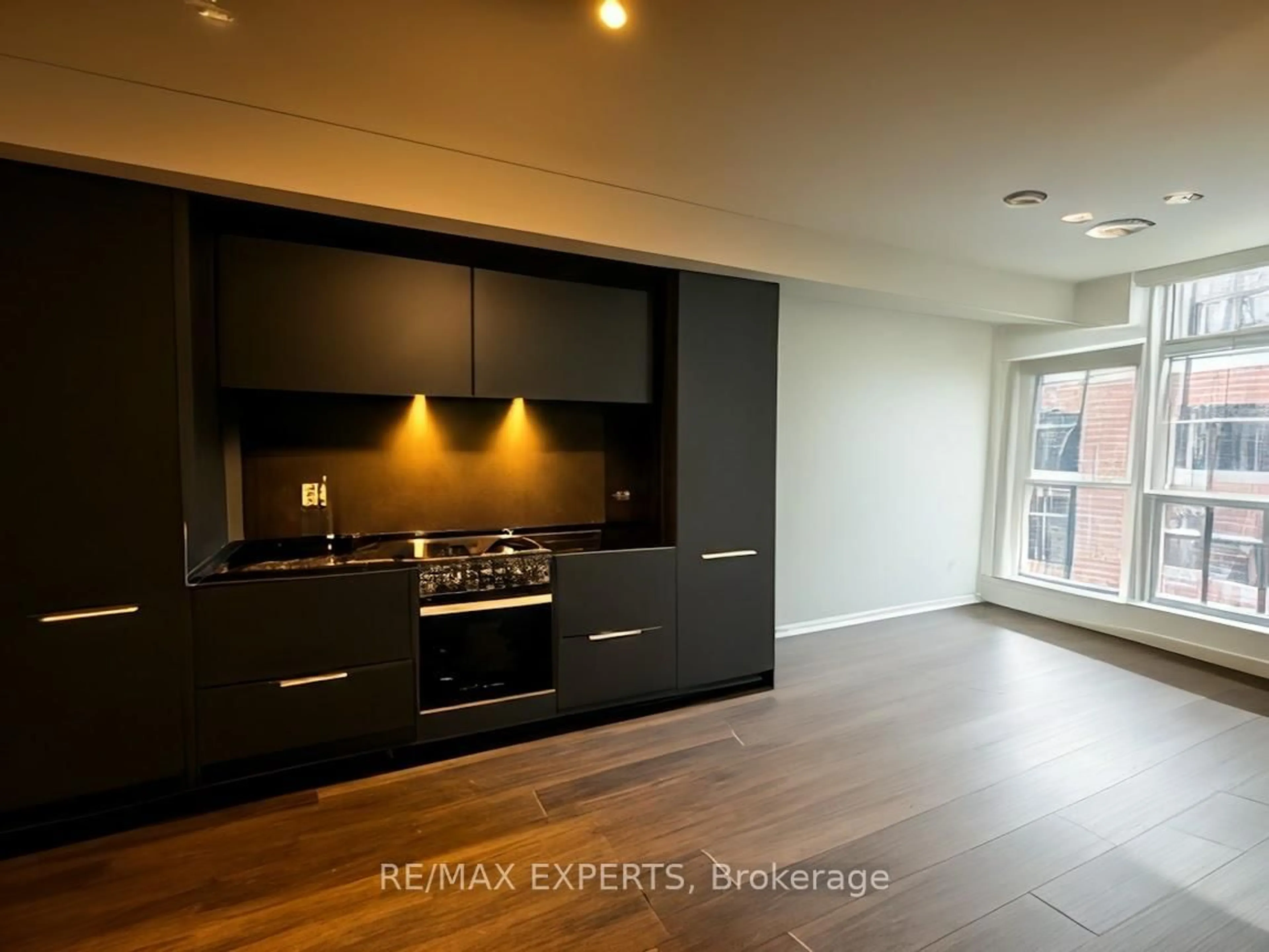 Contemporary kitchen, unknown for 15 Mercer St #716, Toronto Ontario M5V 1H2