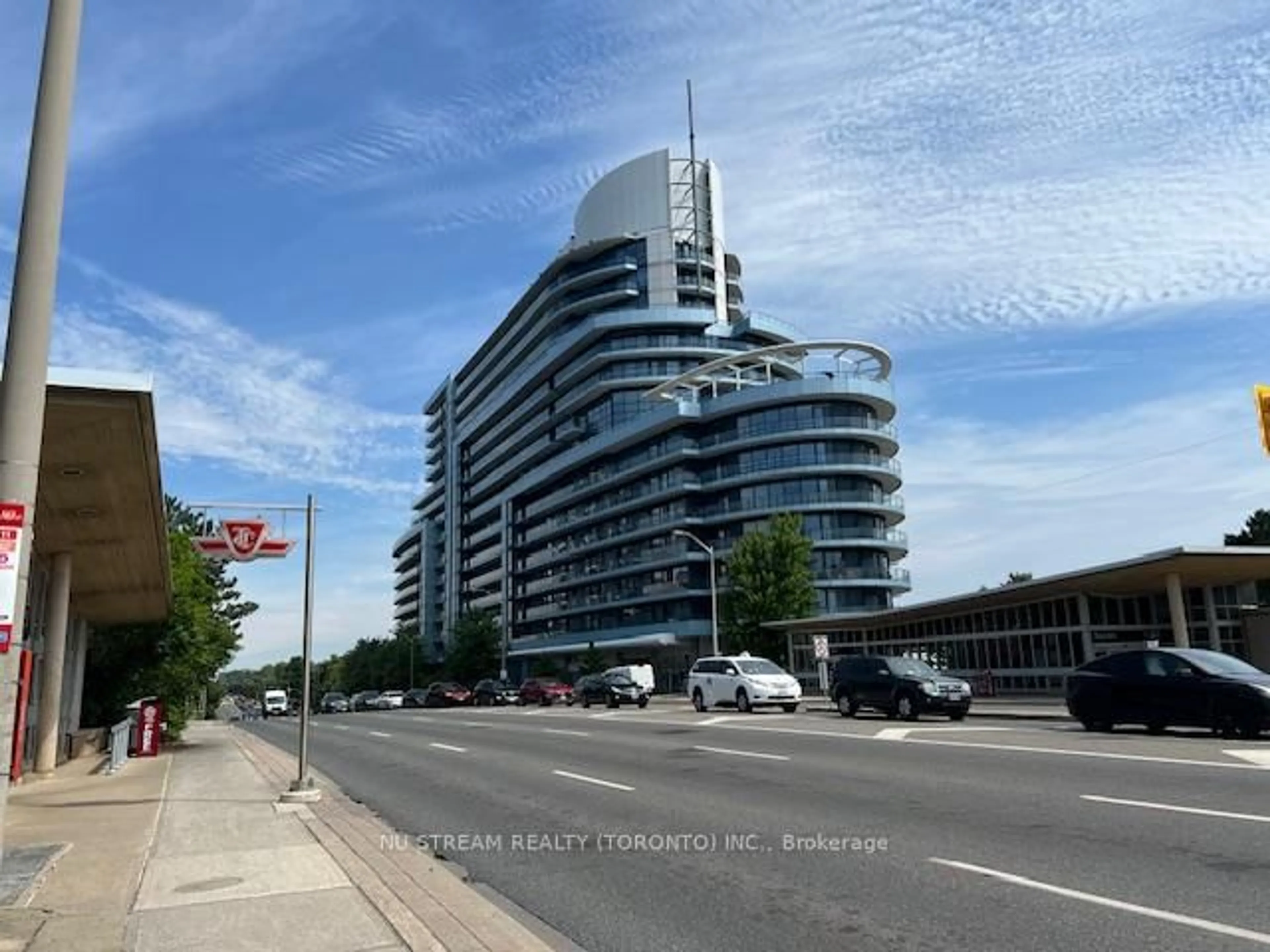 Blurry image for 2885 Bayview Ave #717, Toronto Ontario M2K 0A3