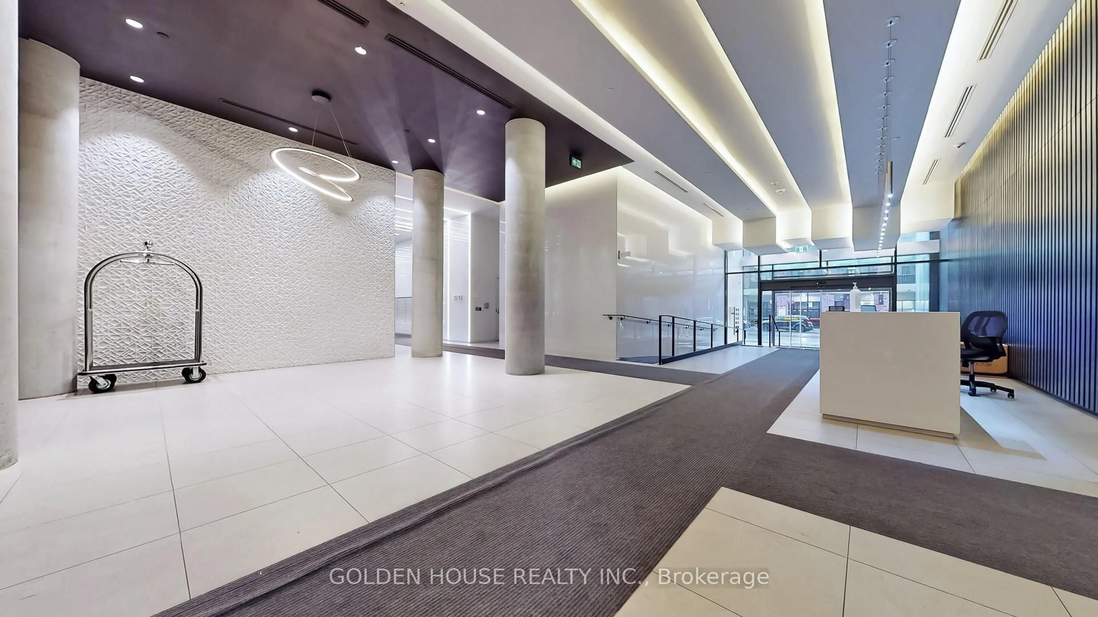 Indoor foyer for 158 Front St #708, Toronto Ontario M5A 1E5