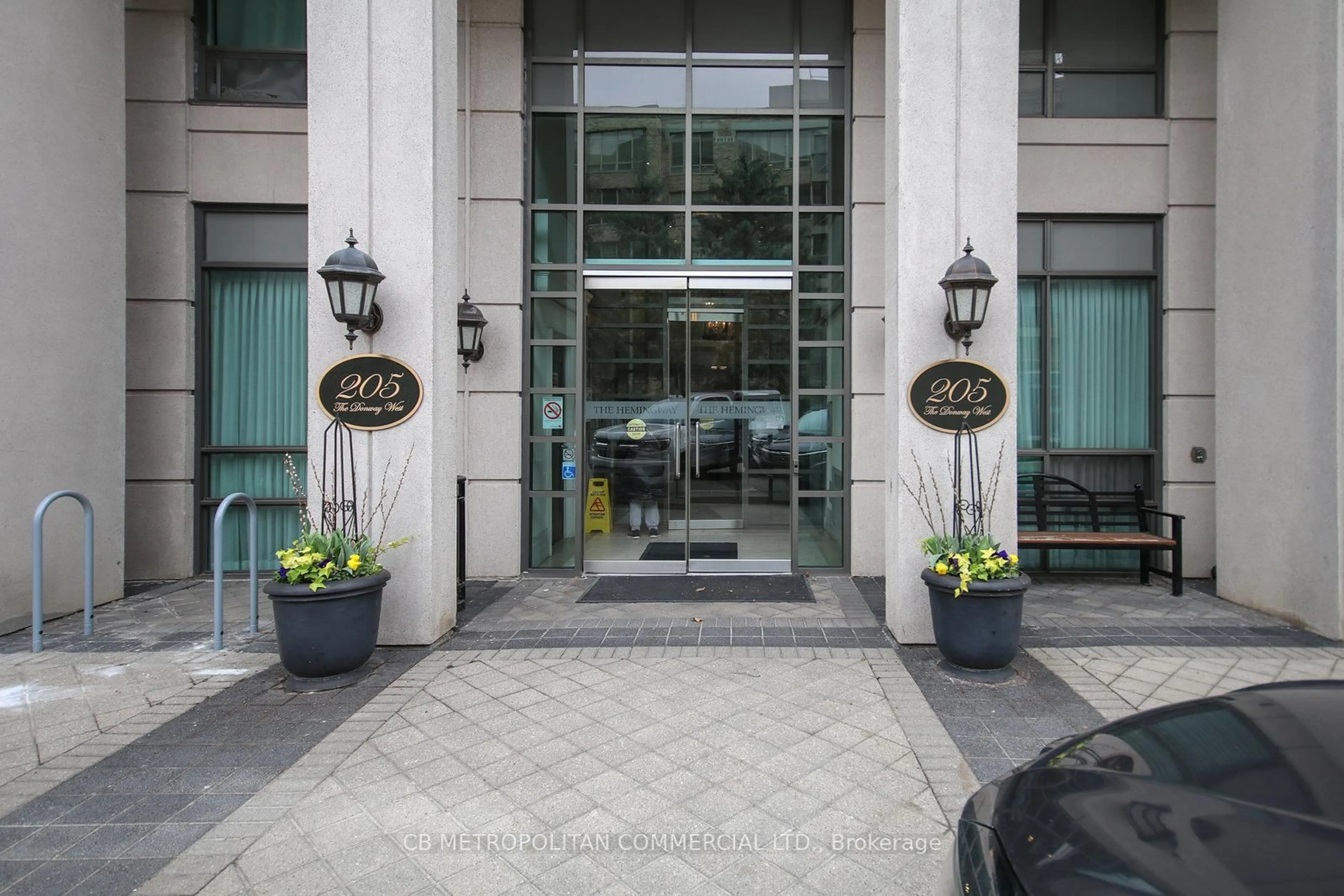 Indoor foyer for 205 The Don Way #521, Toronto Ontario M3B 3S5