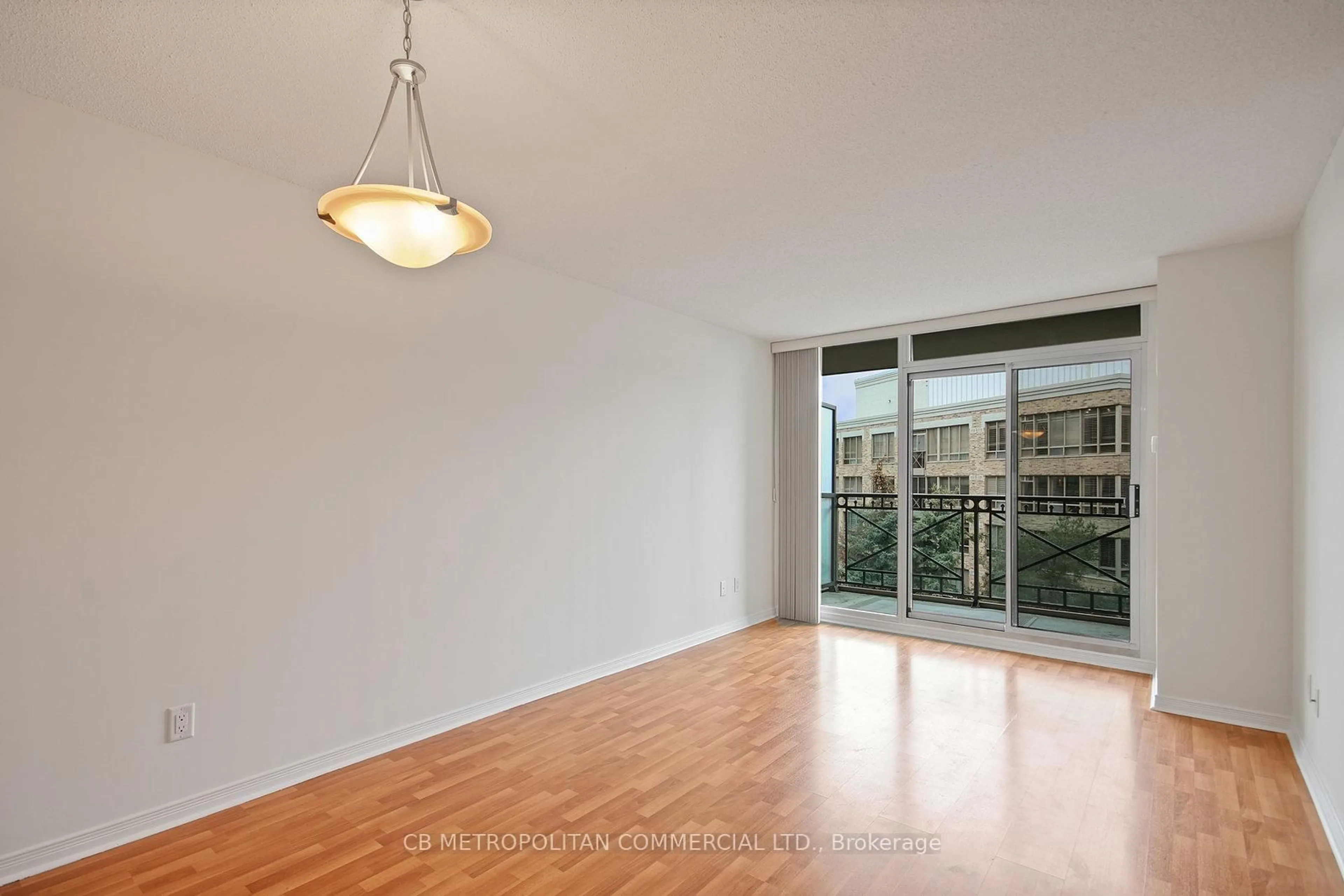 A pic of a room for 205 The Don Way #521, Toronto Ontario M3B 3S5