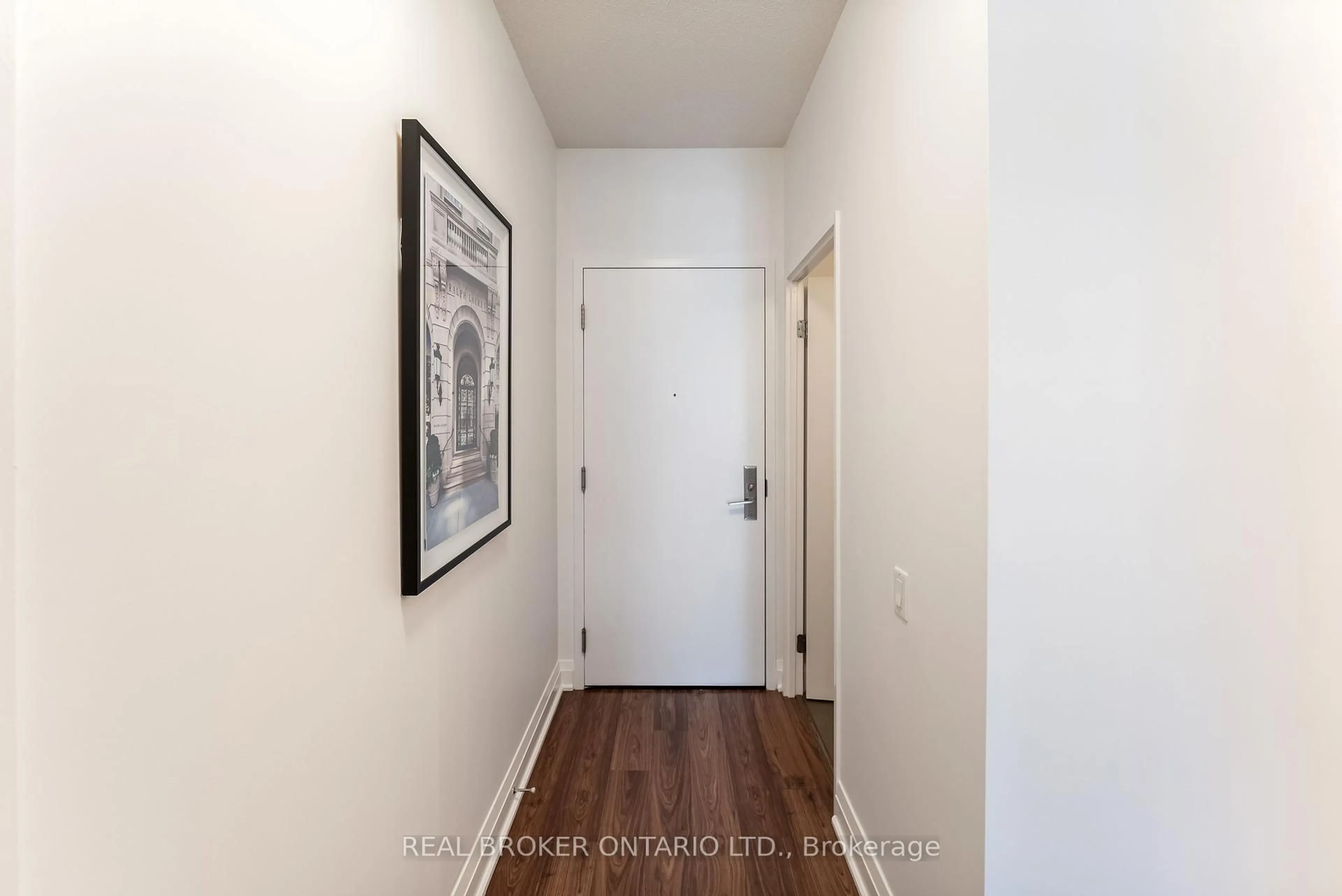 Indoor entryway for 83 Redpath Ave #1309, Toronto Ontario M4S 0A2