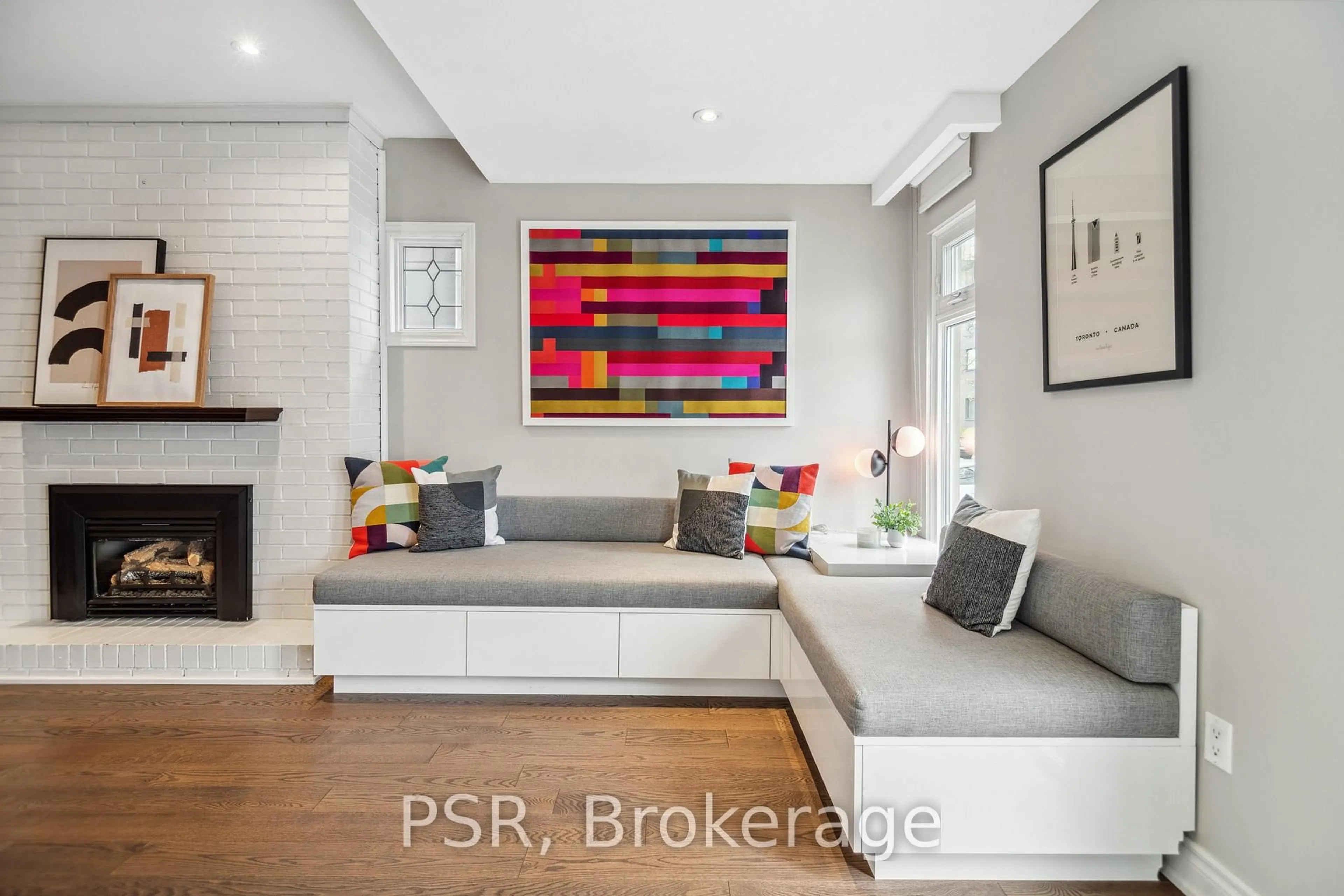 Unknown for 343 Balliol St, Toronto Ontario M4S 1E1