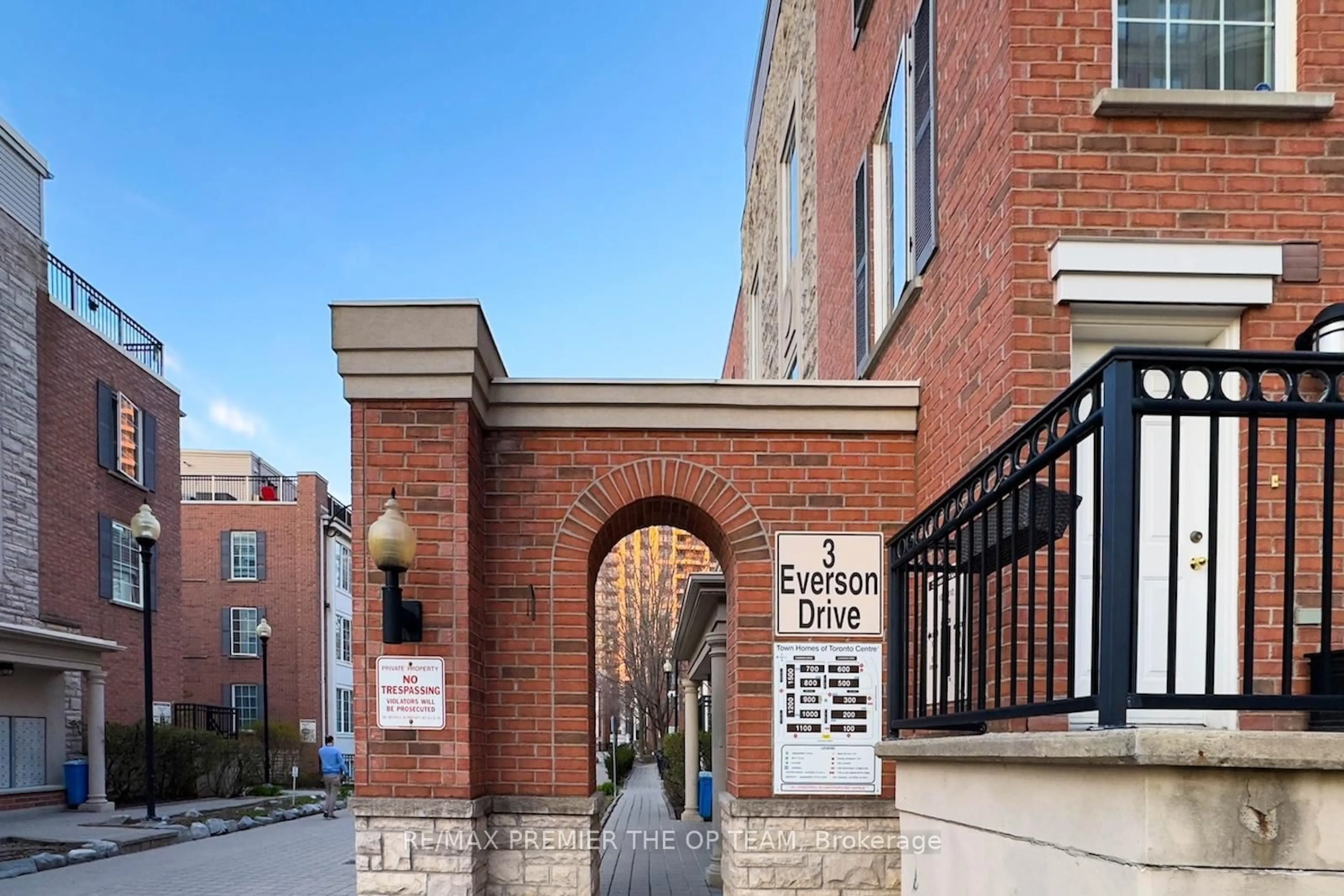 Home with brick exterior material, building for 3 Everson Dr #150, Toronto Ontario M2N 7C2