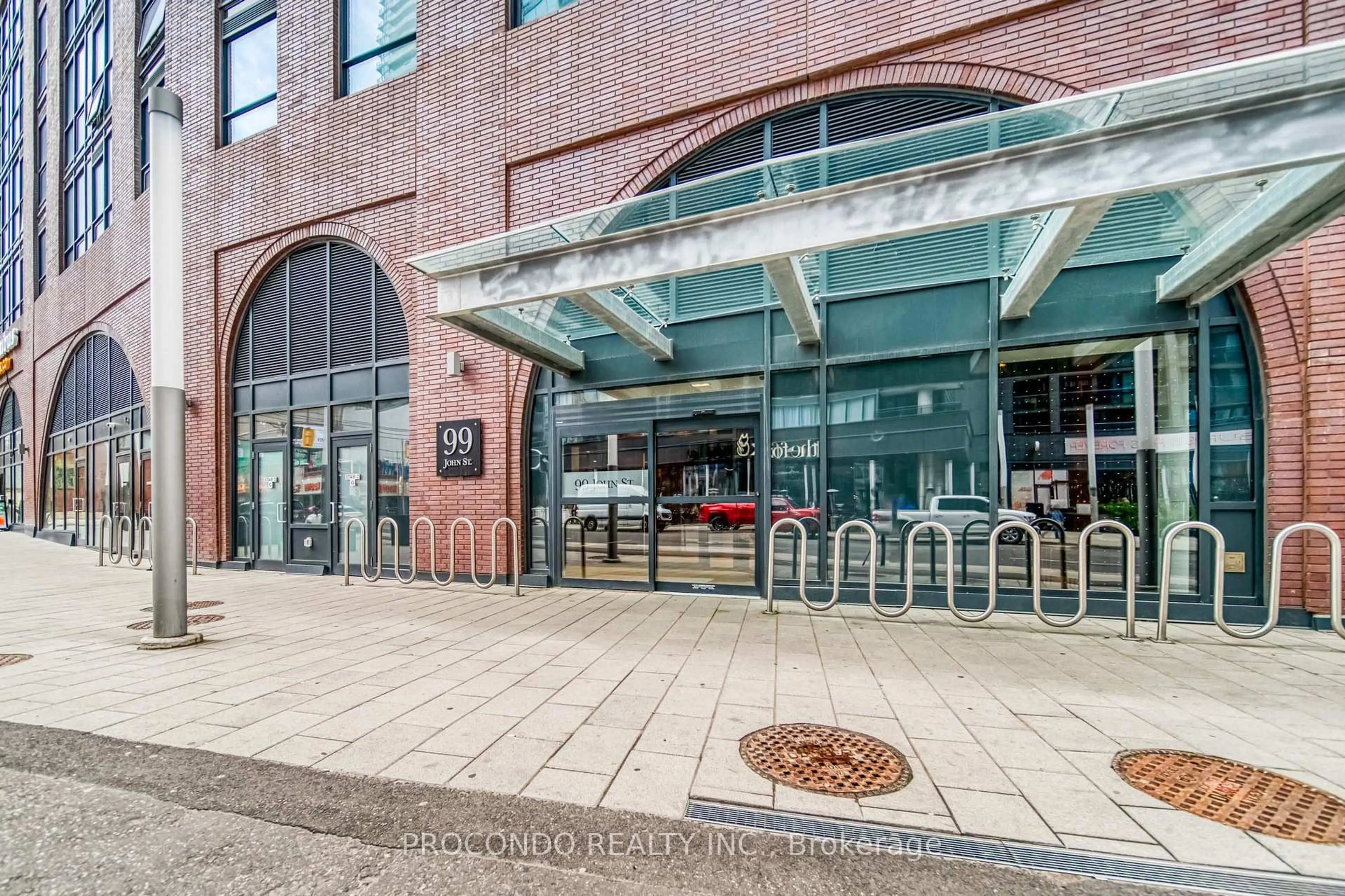 Patio, street for 99 John St #1405, Toronto Ontario M5V 0S6