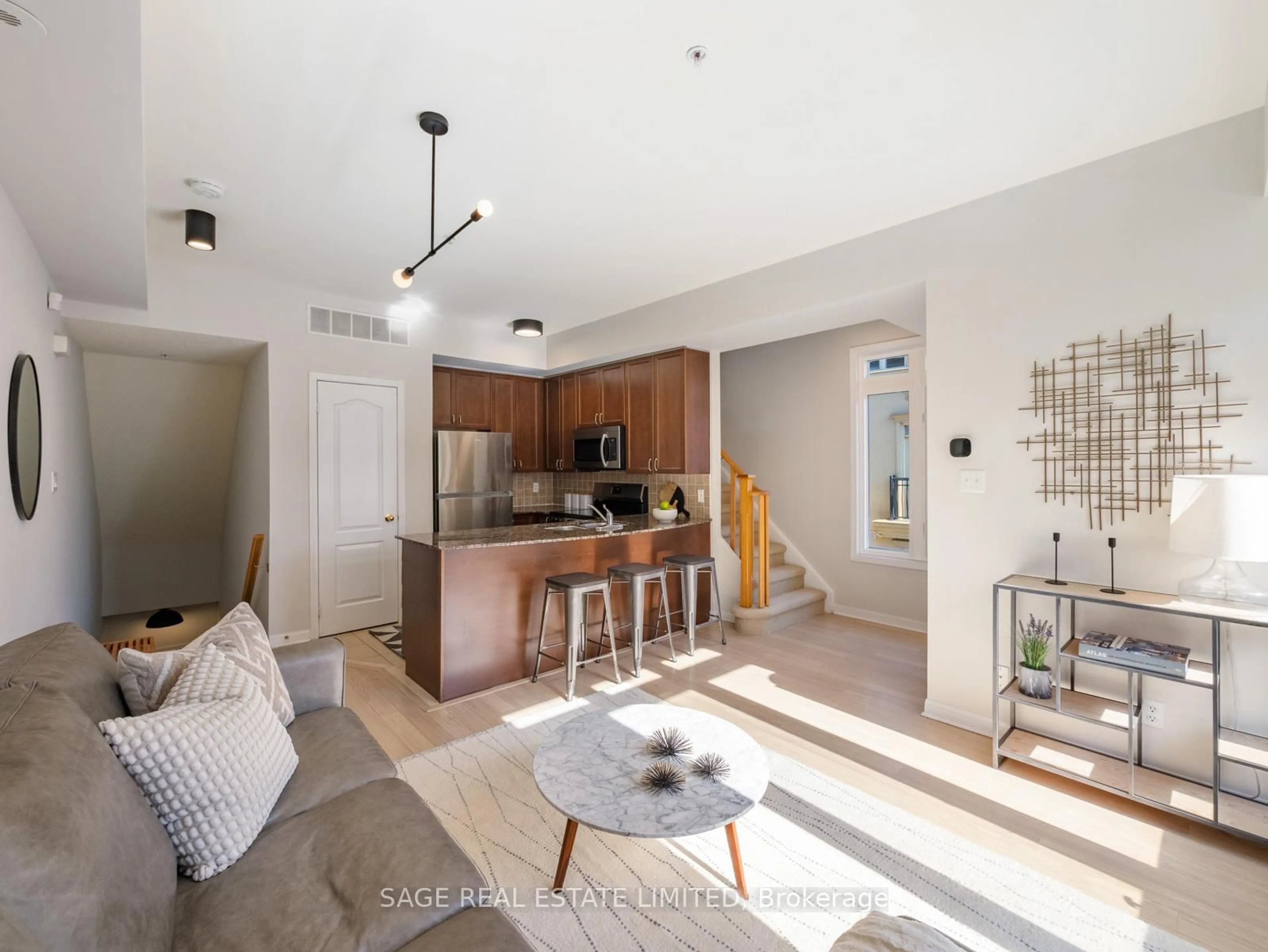 Open concept kitchen, unknown for 78 Carr St #5, Toronto Ontario M5T 1B7