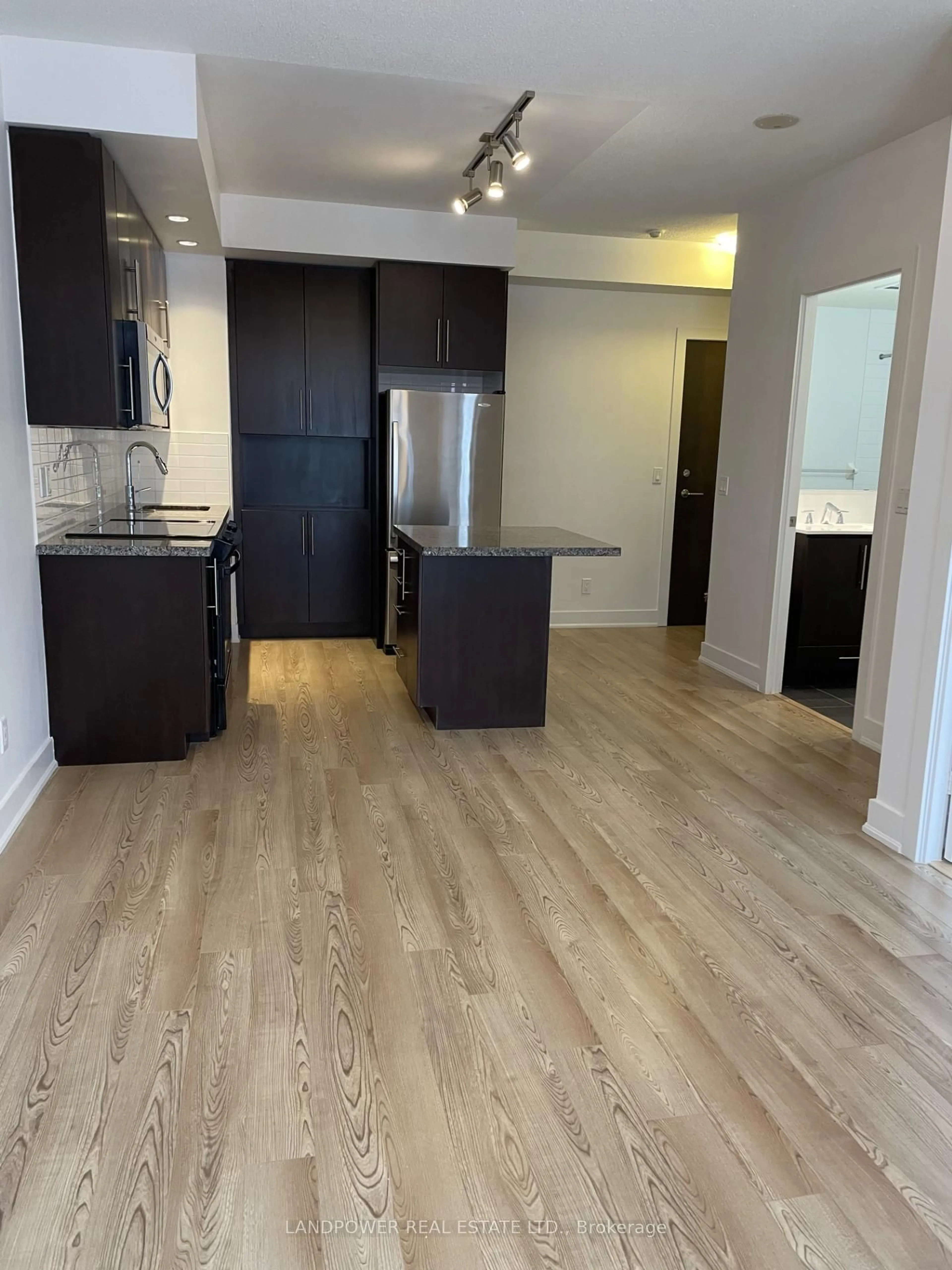 Open concept kitchen, wood/laminate floor for 28 Linden St #1209, Toronto Ontario M4Y 0A4