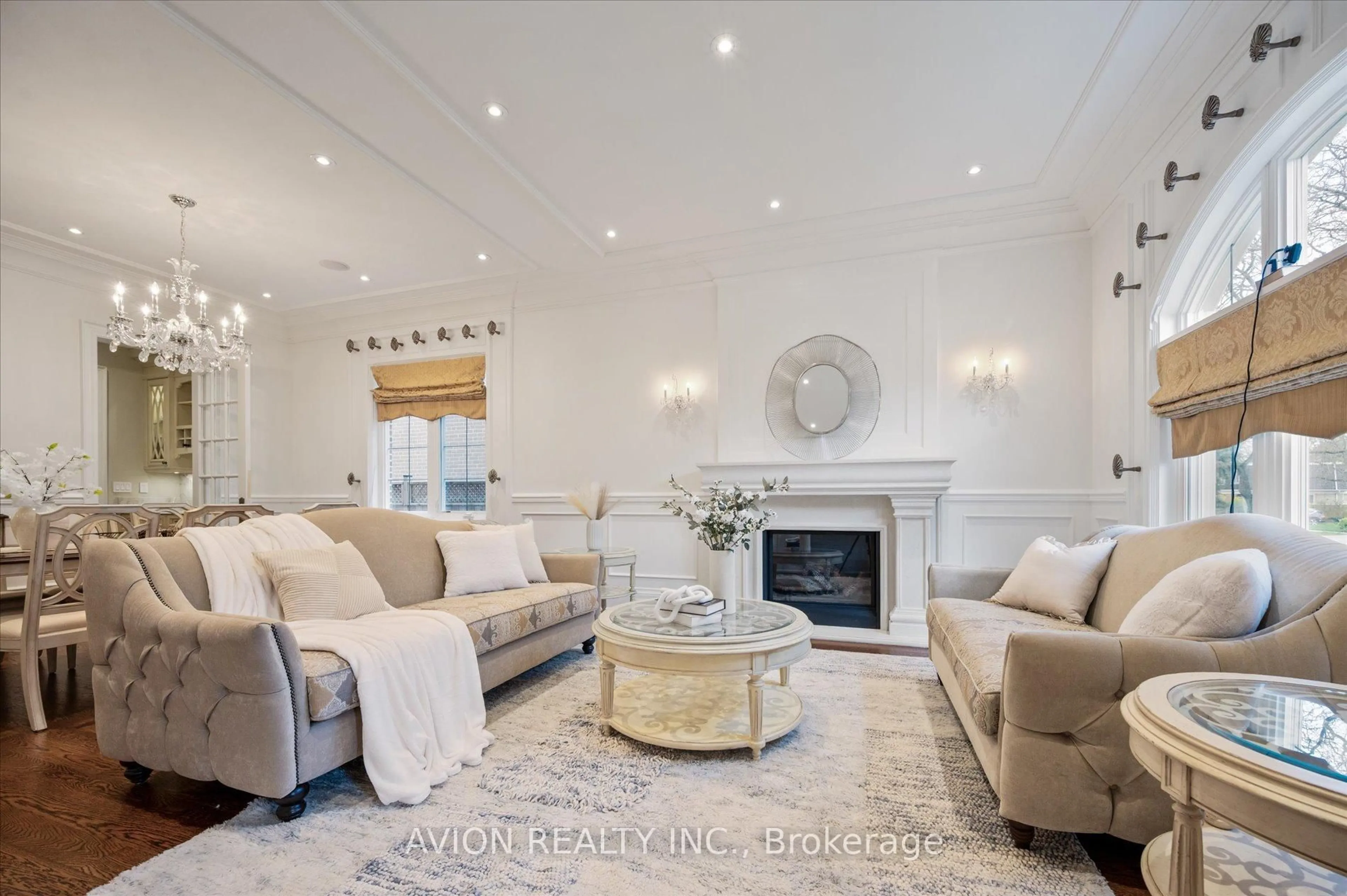 Living room with furniture, unknown for 26 Danville Dr, Toronto Ontario M2P 1J1