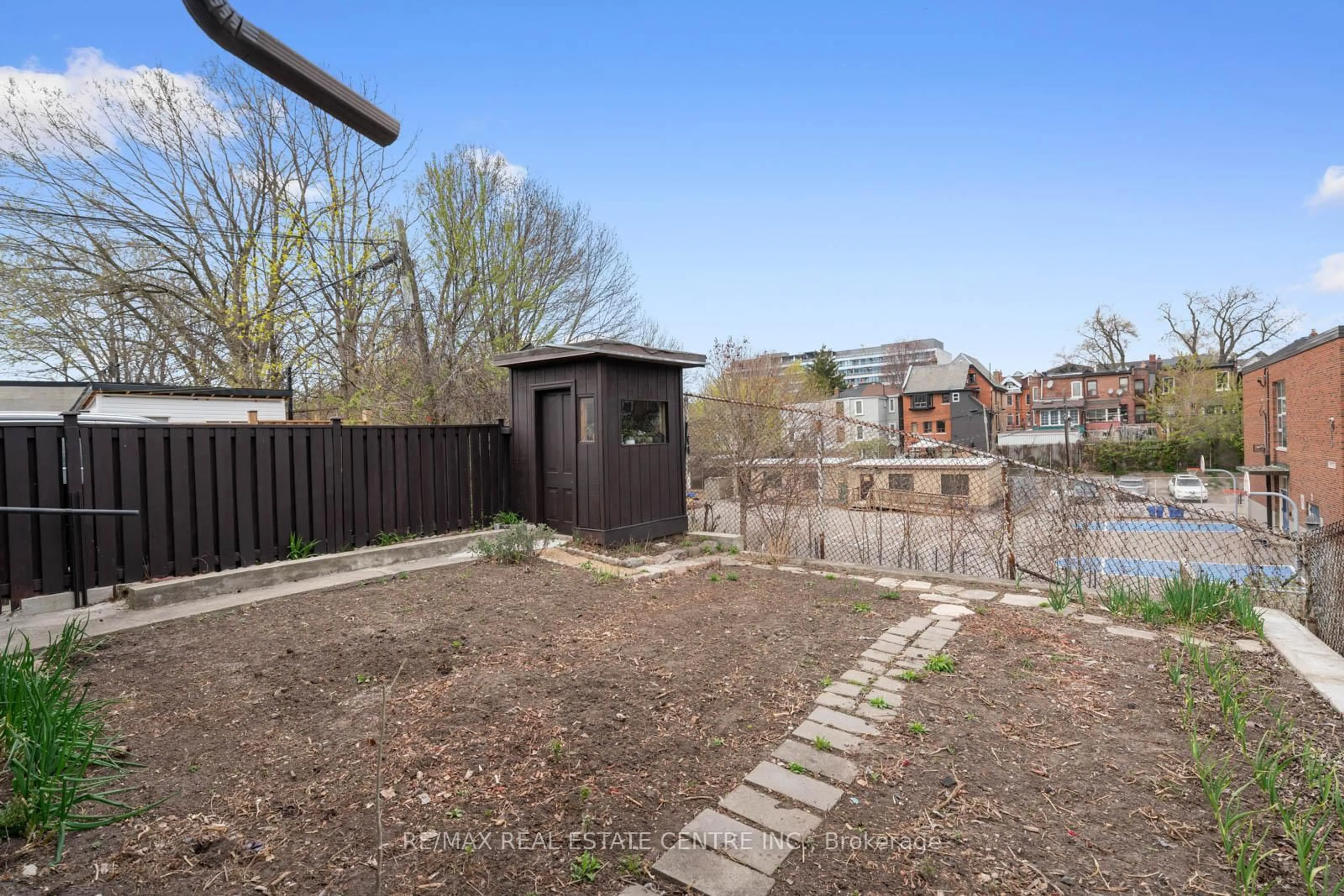 Shed for 14 Churchill Ave, Toronto Ontario M6J 2B4