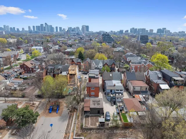 Primary image of 14 Churchill Ave