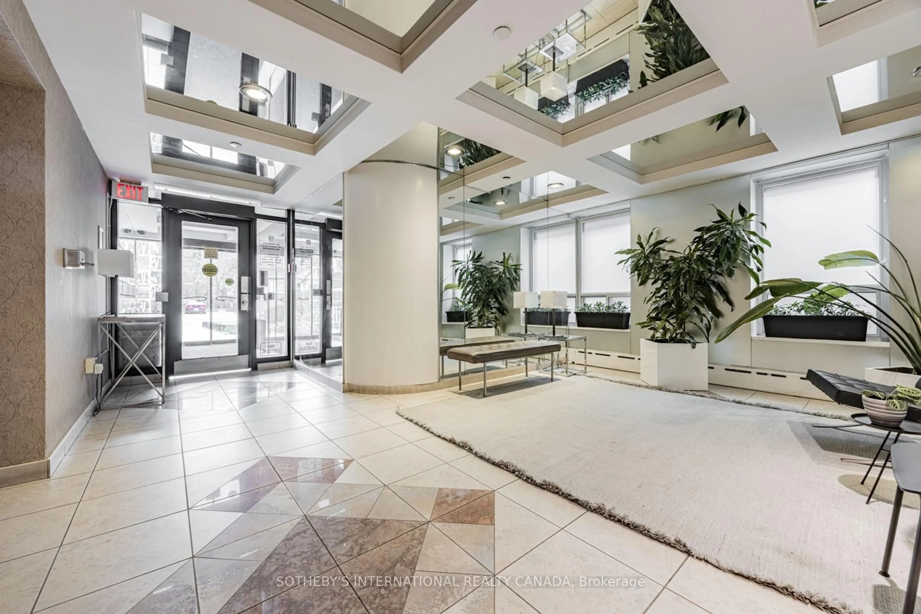 Lobby for 78 Warren Rd #601, Toronto Ontario M4V 2R6