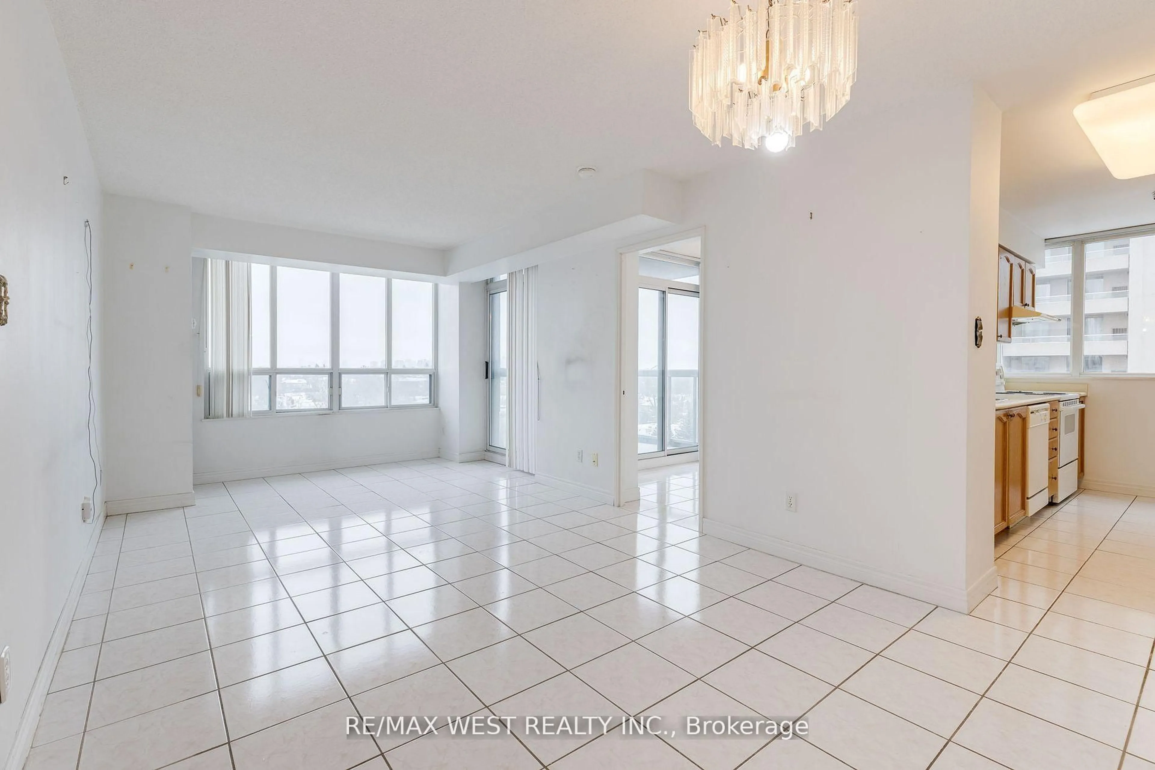Unknown for 28 Empress Ave #1011, Toronto Ontario M2N 3T3