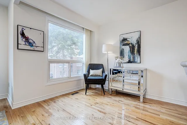 Additional property image - 82 Carnival Crt
