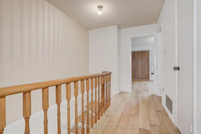 Additional property image - 82 Carnival Crt